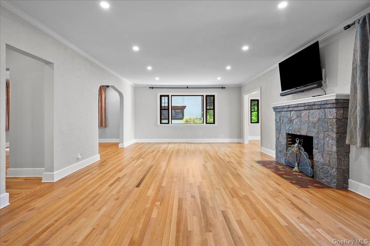 Photo 6 of this property