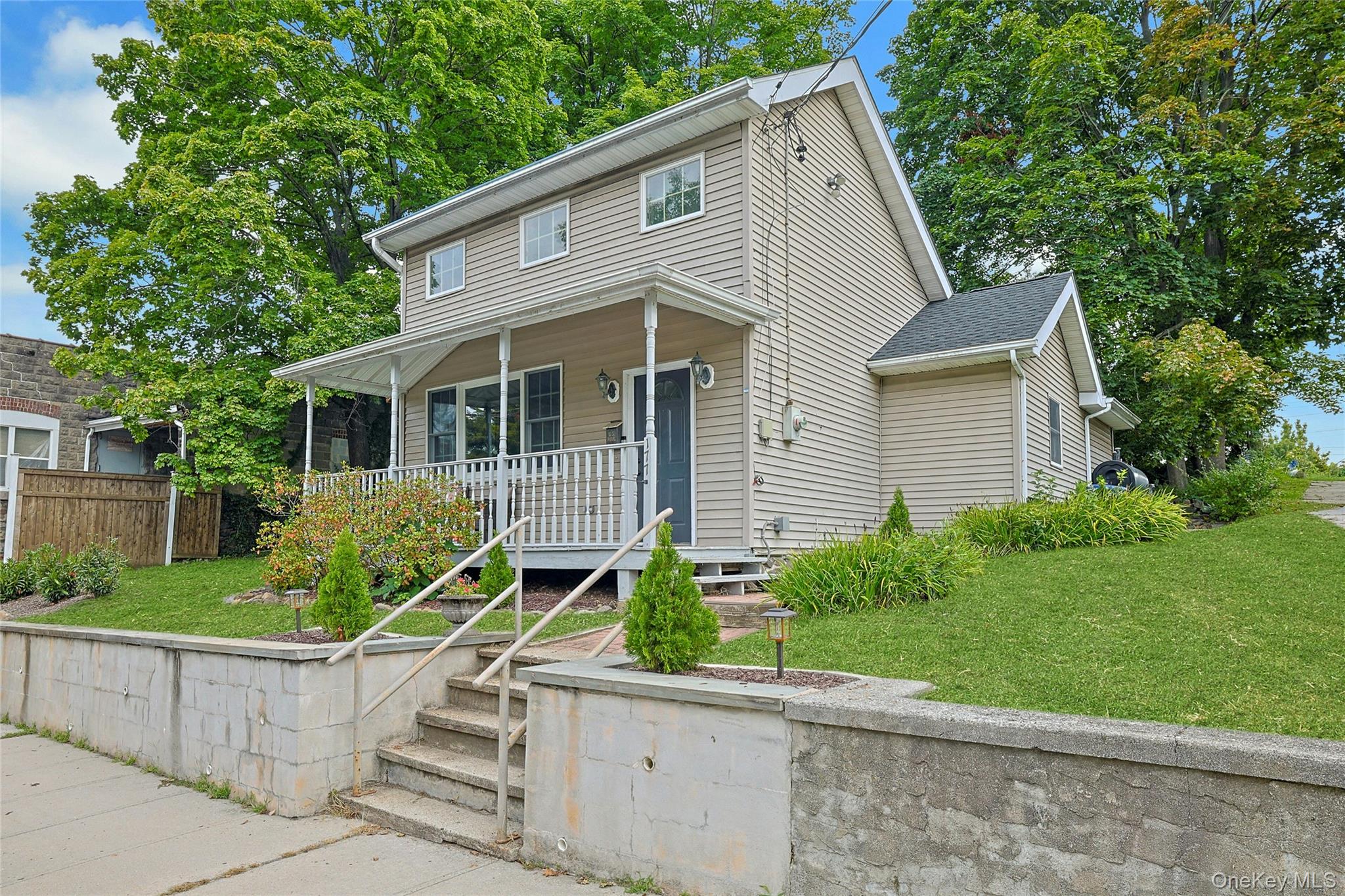 Photo 3 of this property
