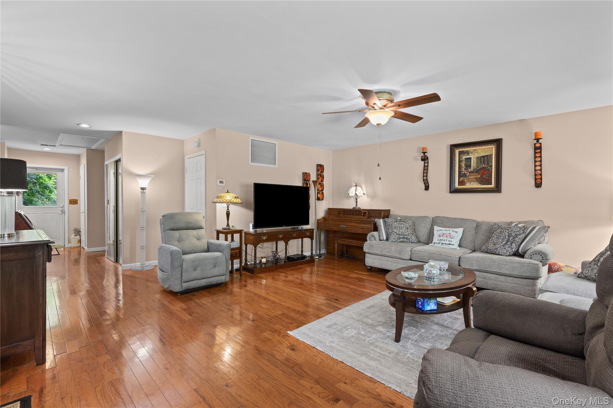 Photo 4 of this property