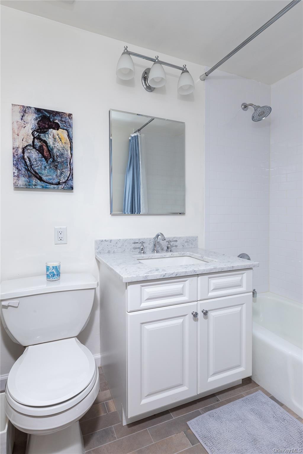 Photo 4 of this property