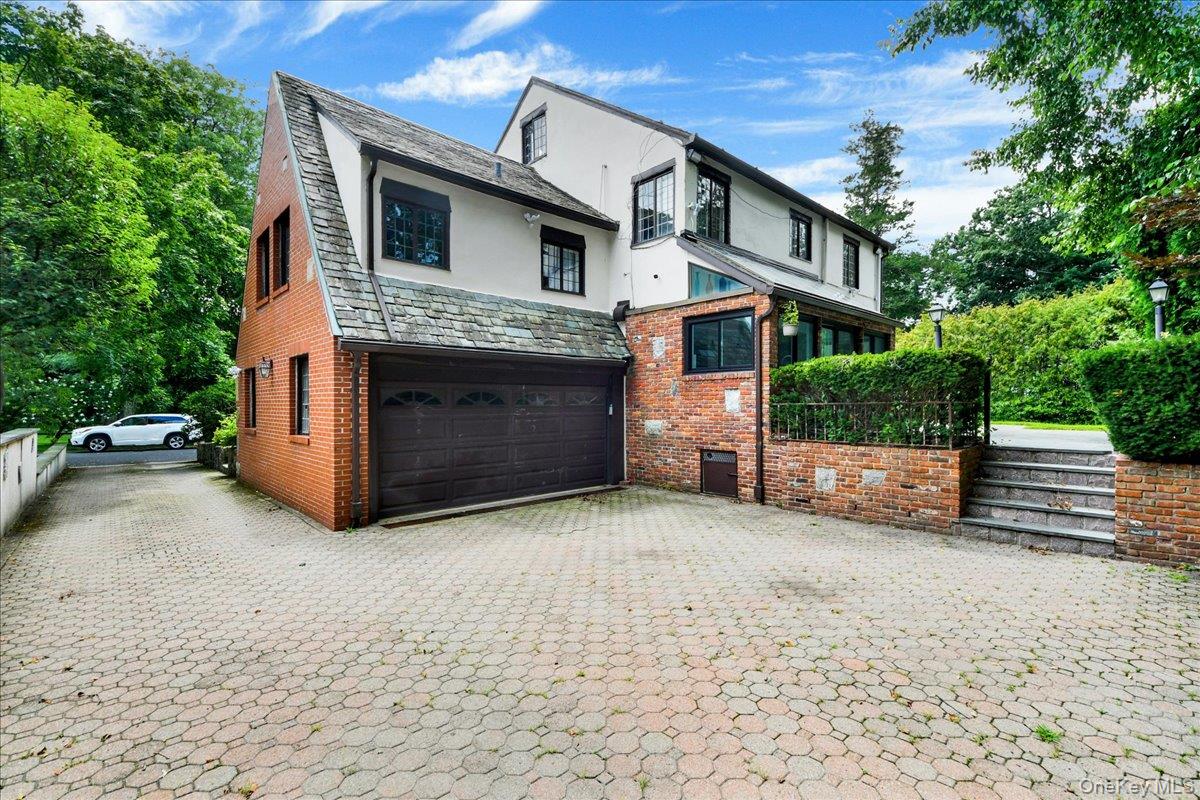 Photo 4 of this property