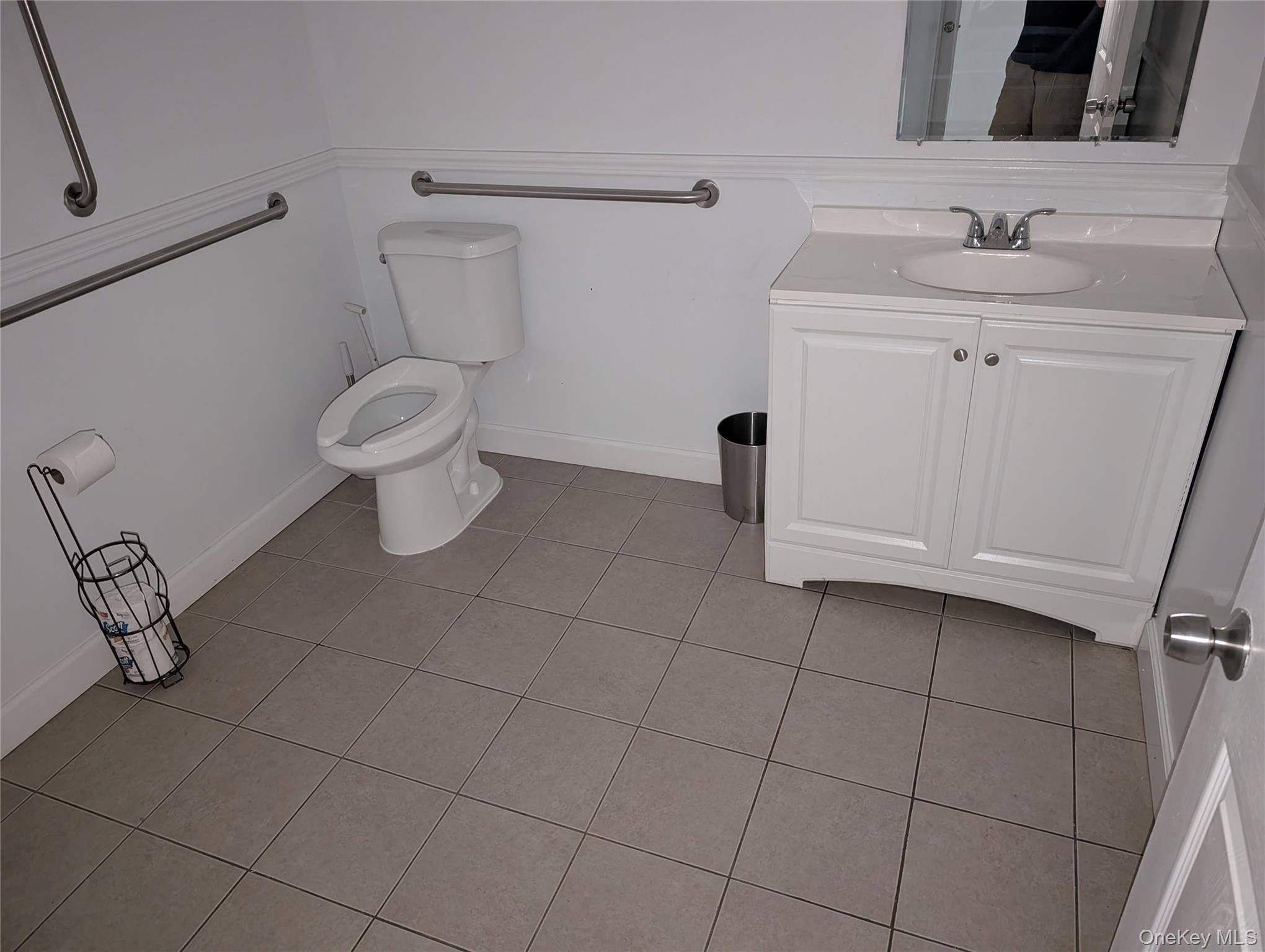 Photo 3 of this property