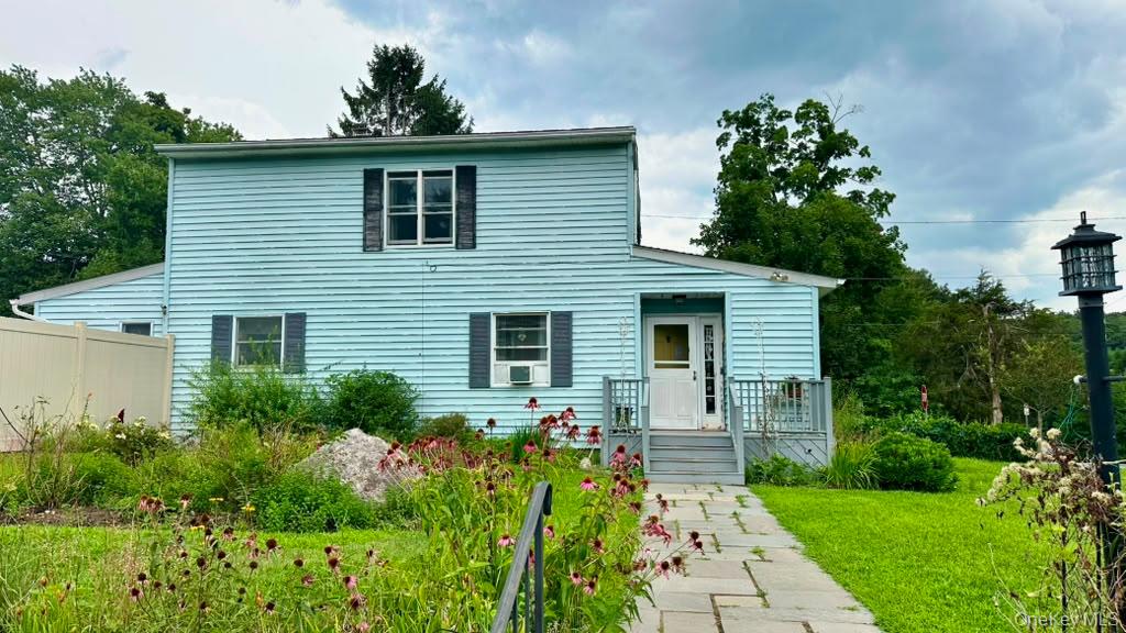 Welcome to this well-maintained 2-bedroom, 1-bath apartment located on...