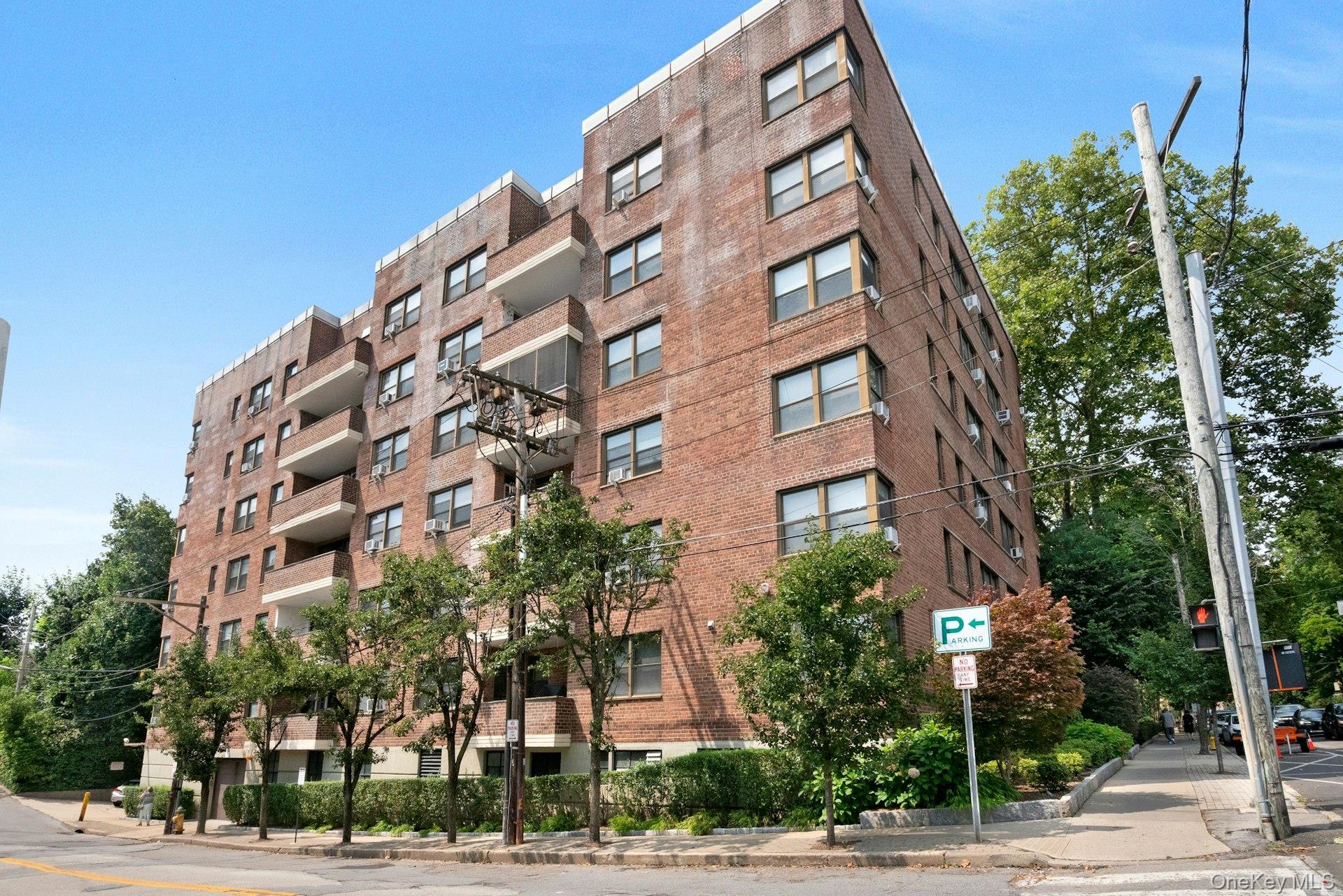Welcome home to this beautifully newly constructed, spacious 2-bedroom...