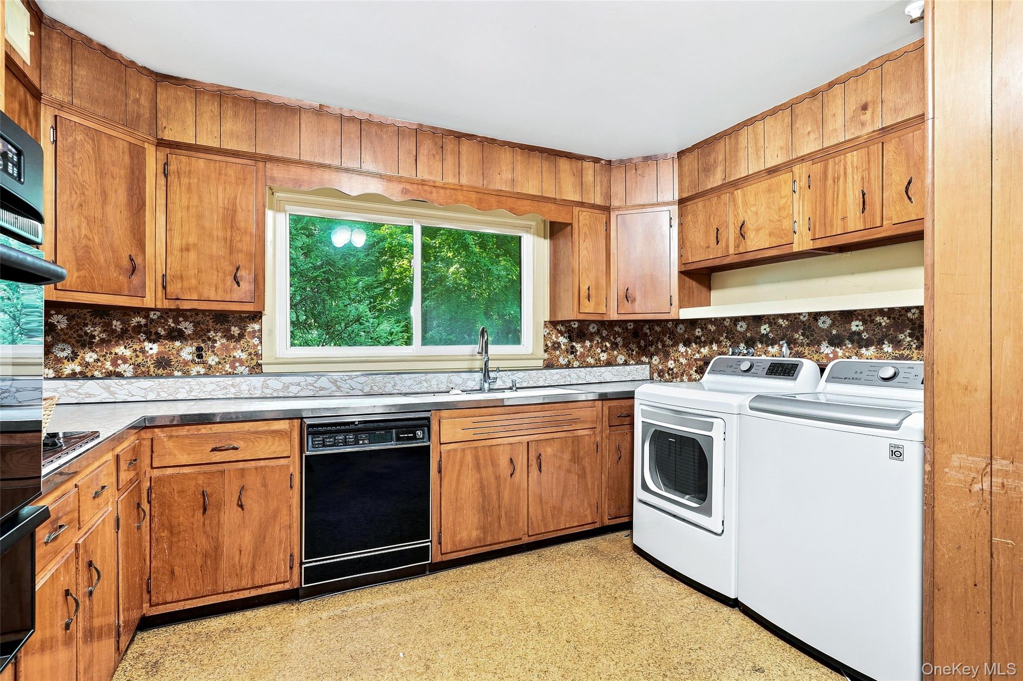 Photo 11 of this property