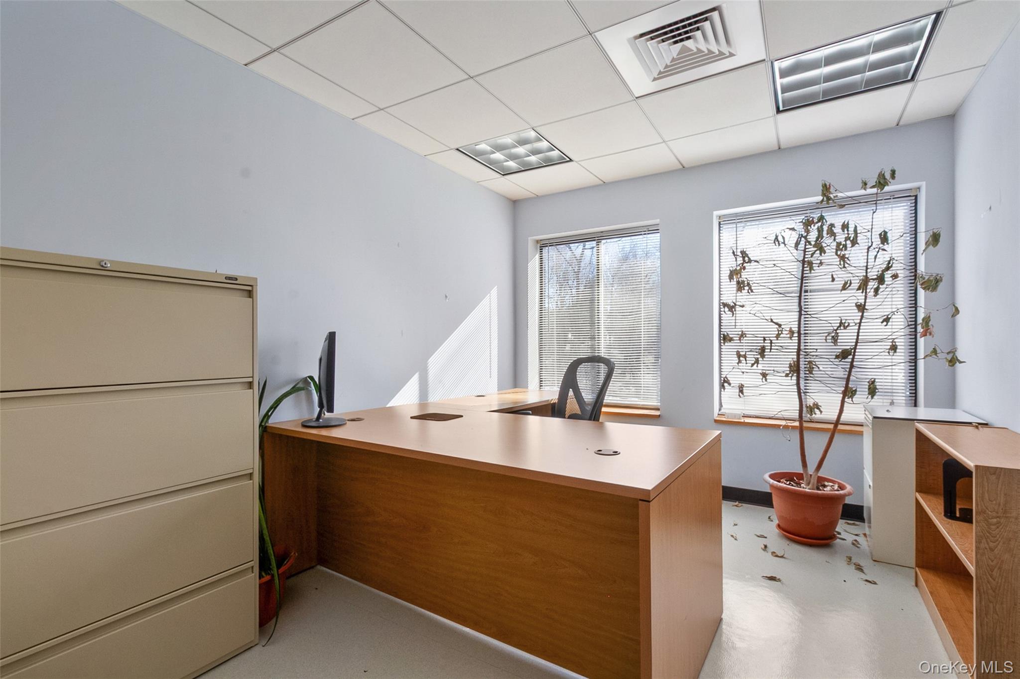 Flexible commercial office space for lease. Multiple office combinatio...