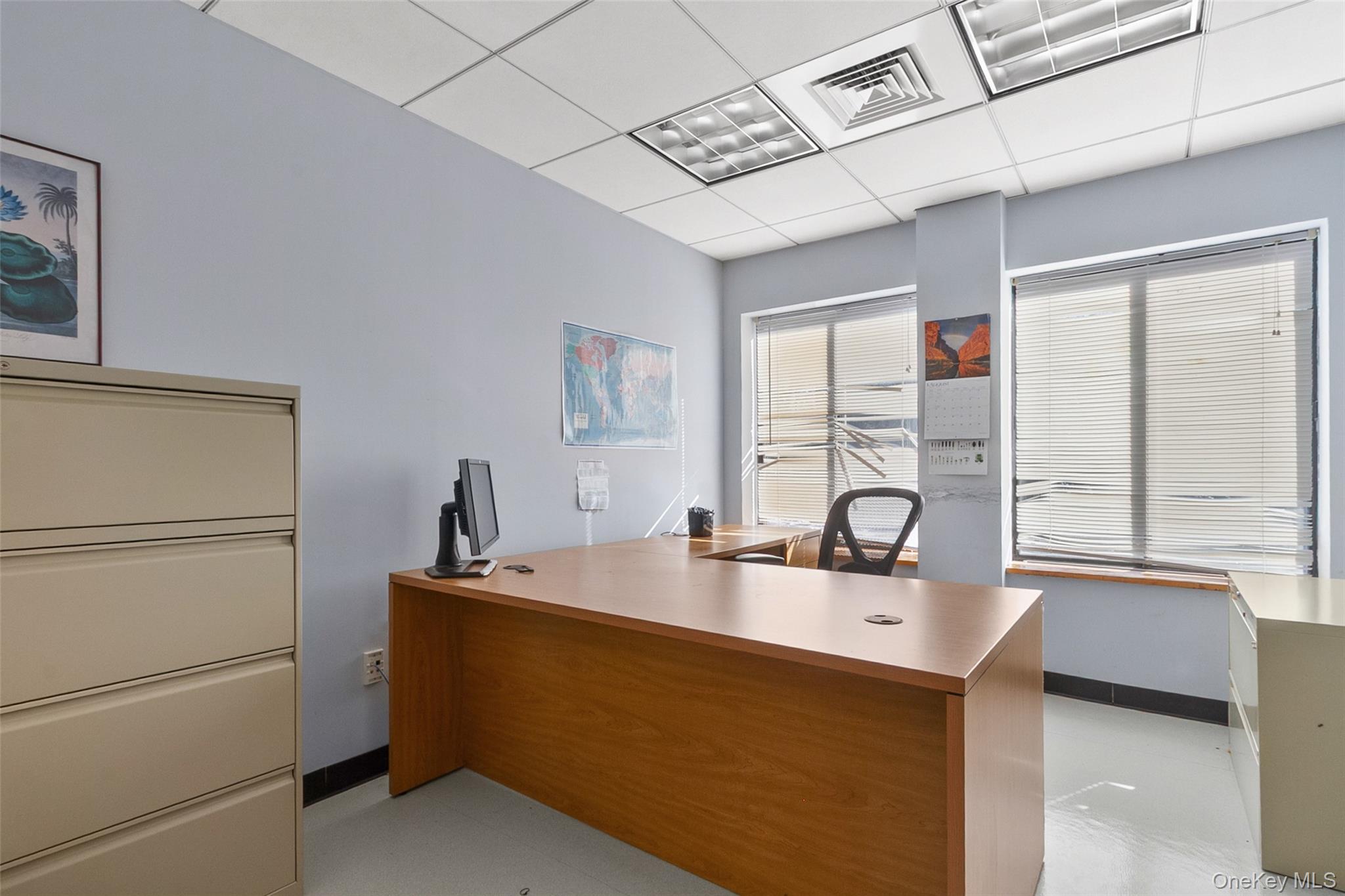 Flexible commercial office space for lease. Multiple office combinatio...