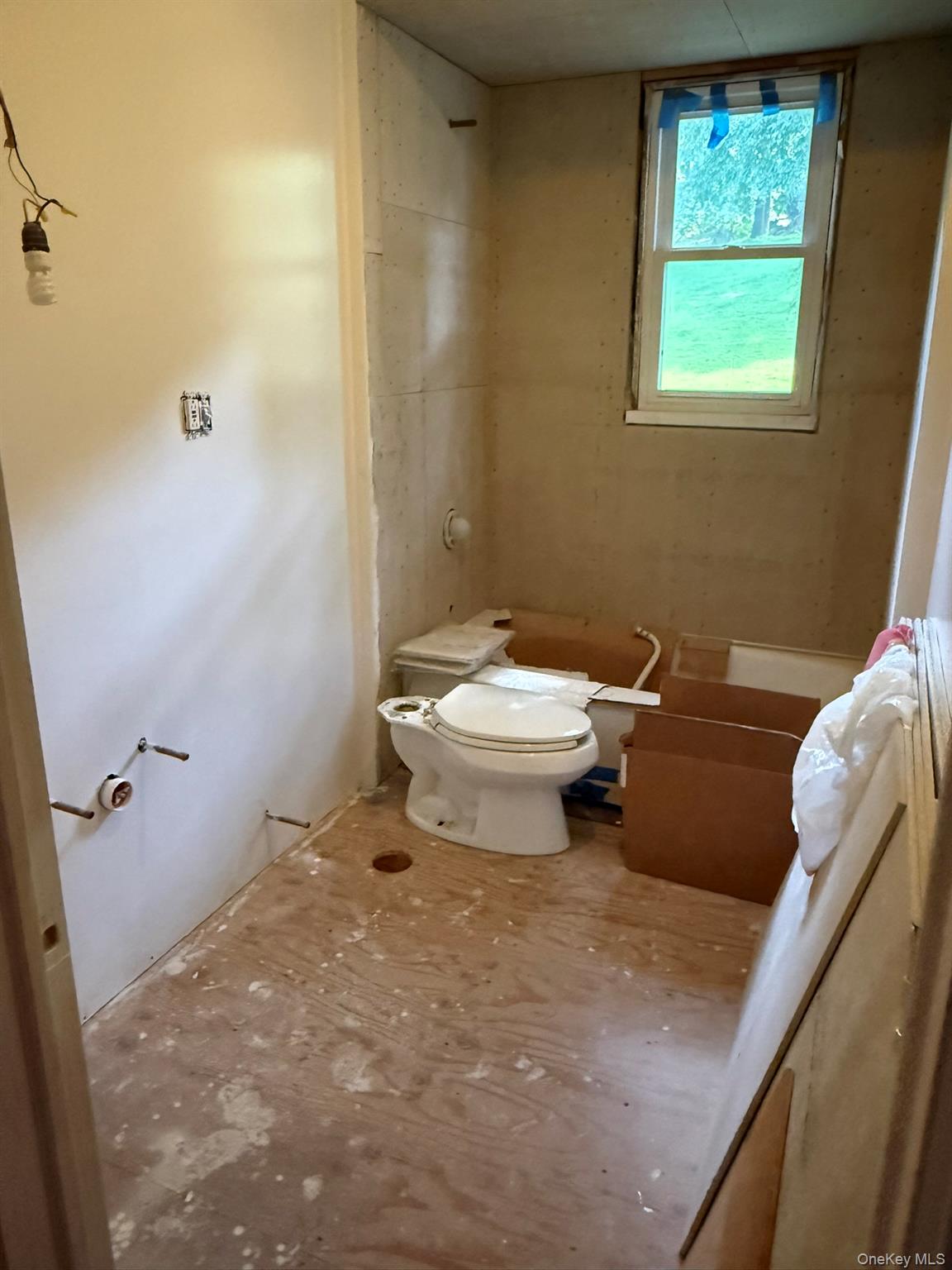 Photo 4 of this property
