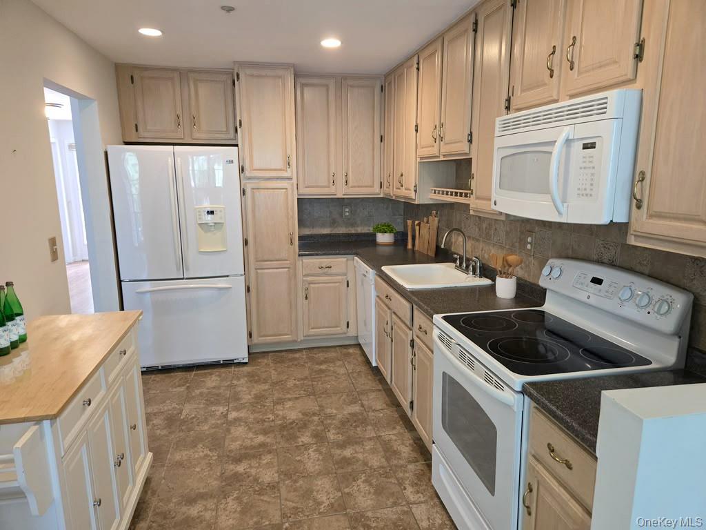 Photo 19 of this property