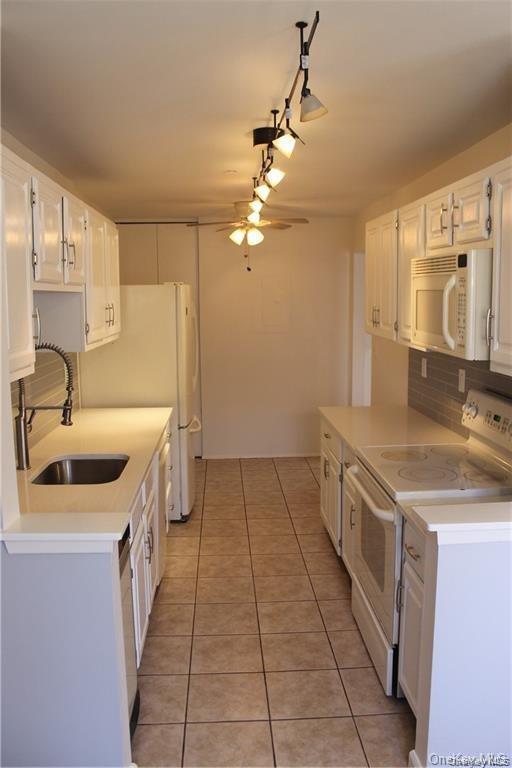 Photo 6 of this property