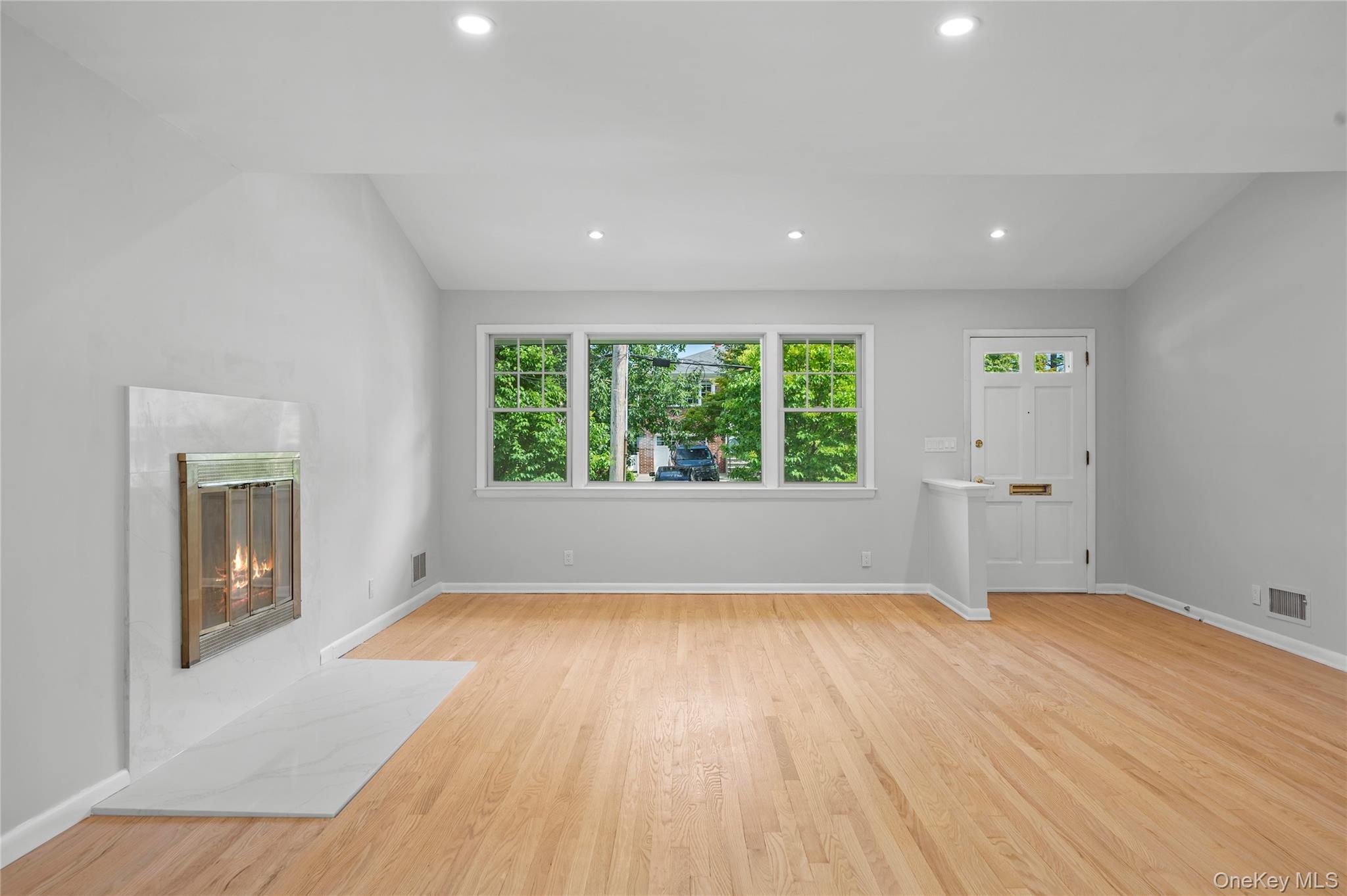 Photo 4 of this property