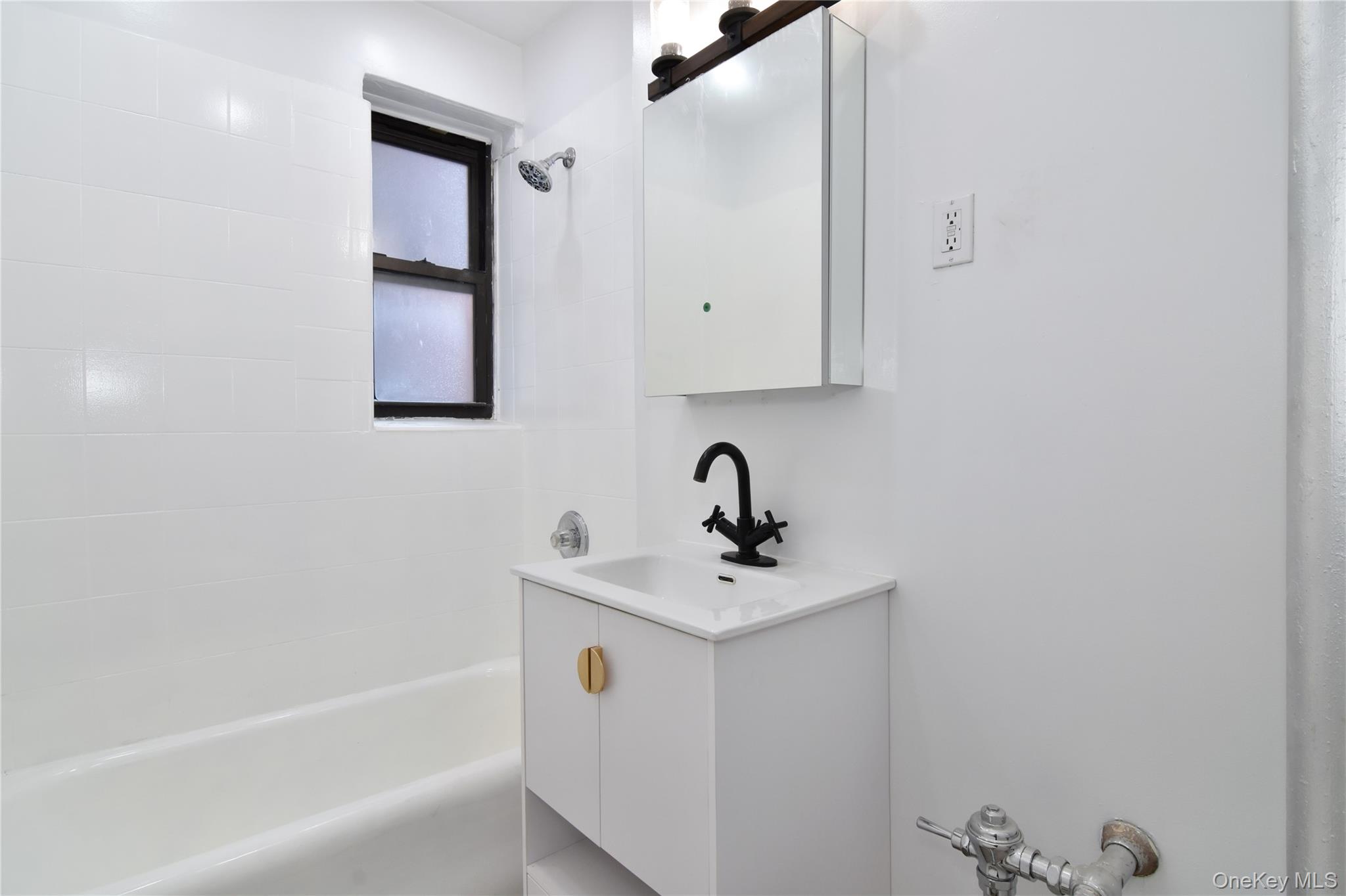 Photo 11 of this property