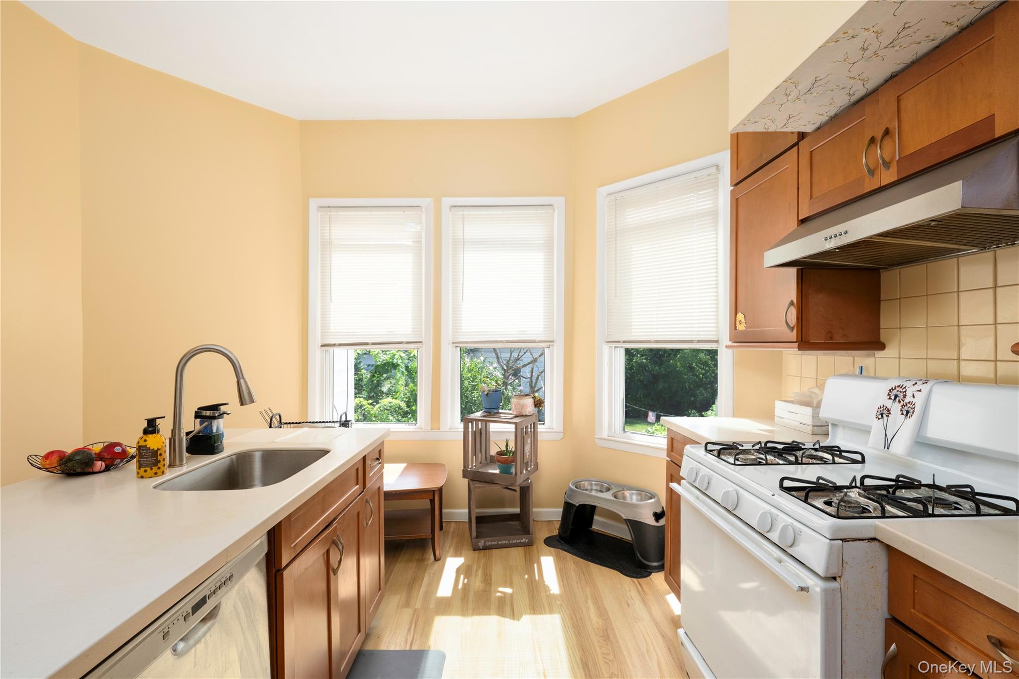 Photo 6 of this property