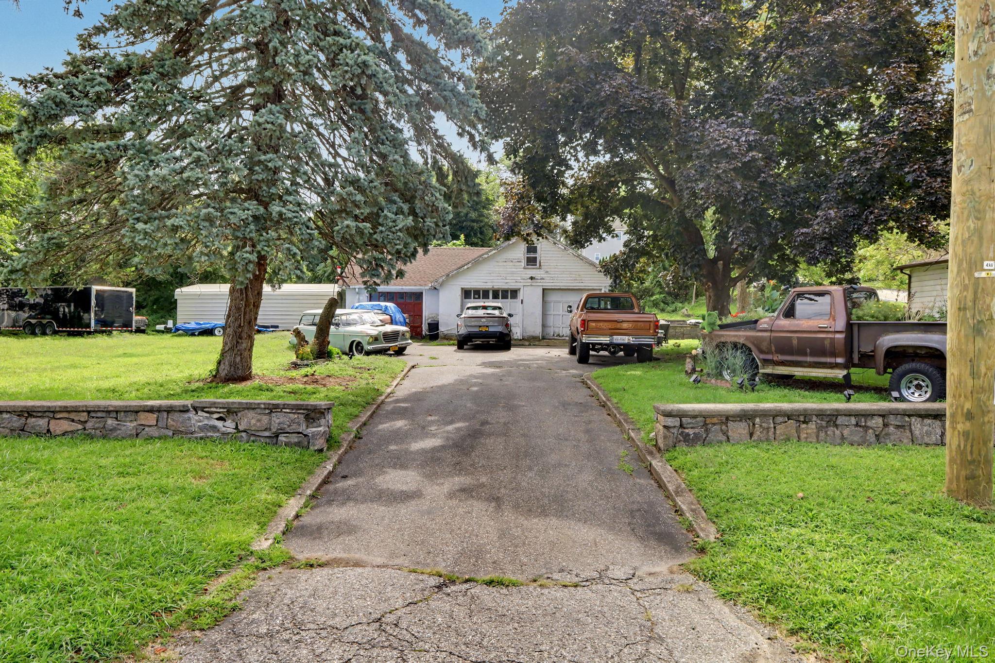 Photo 4 of this property