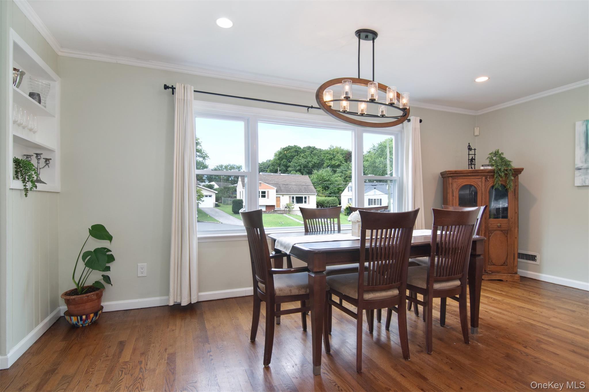 Photo 4 of this property