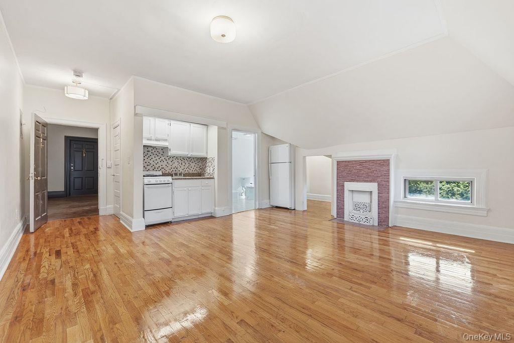 Photo 7 of this property