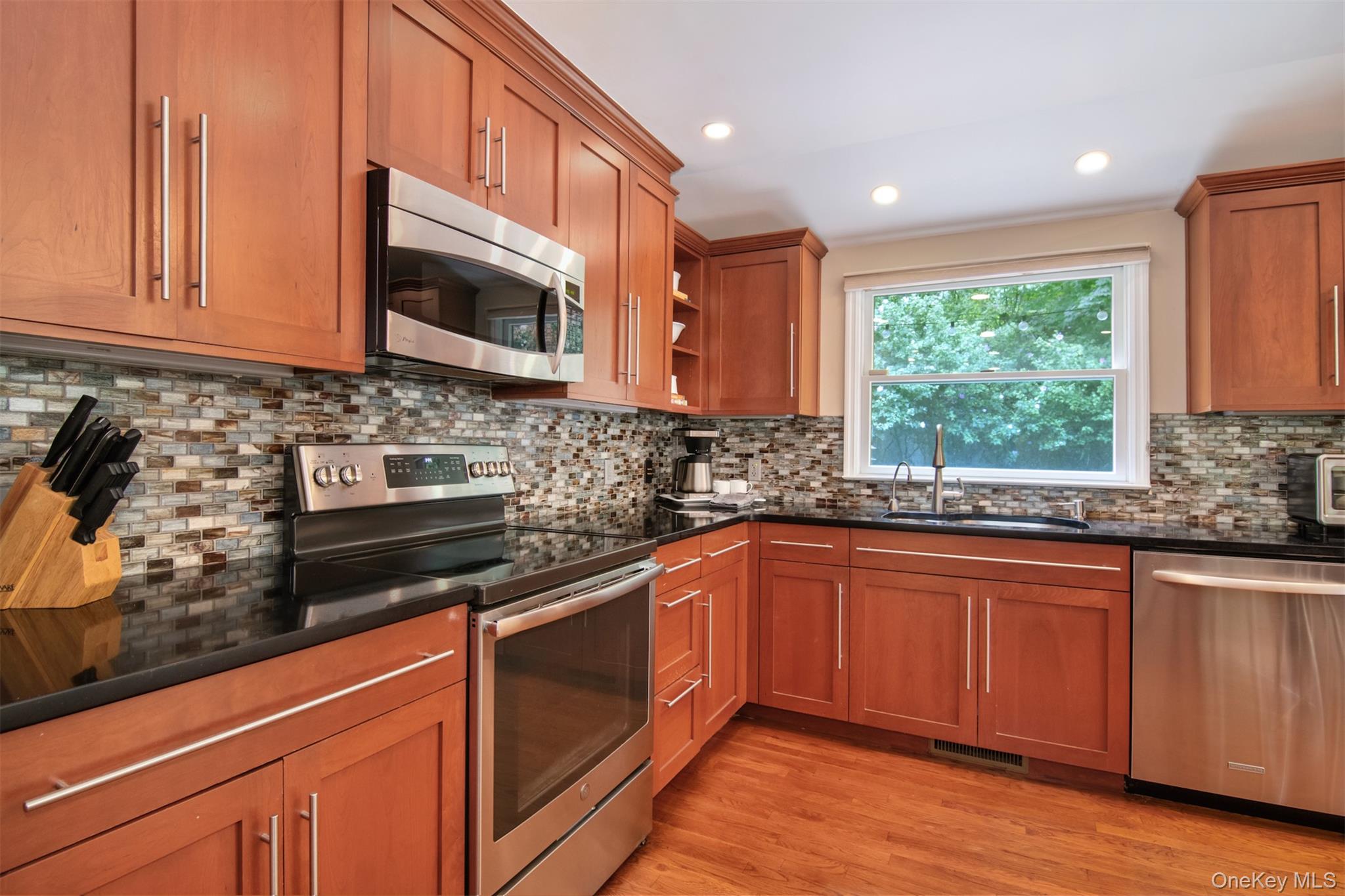 Photo 9 of this property