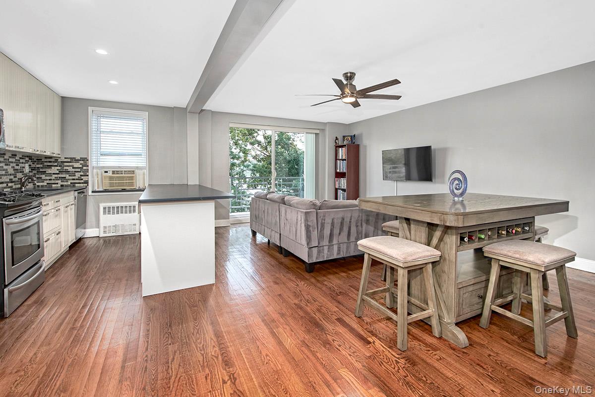 Photo 7 of this property