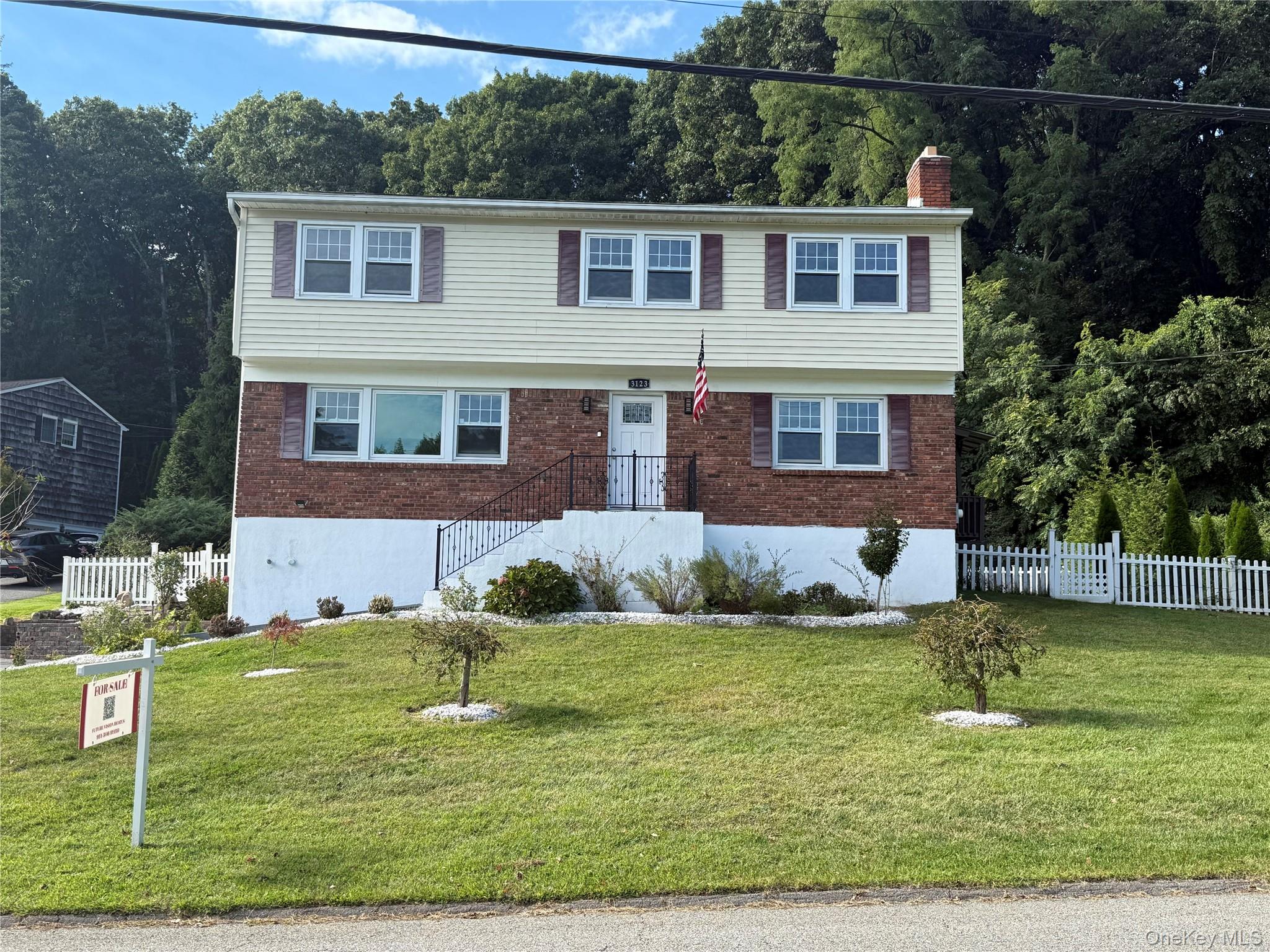 Photo 4 of this property