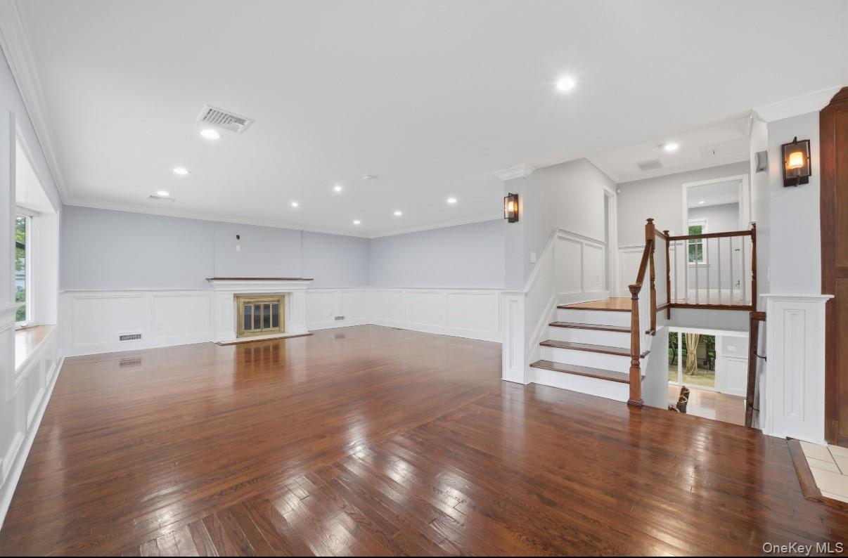 Photo 3 of this property