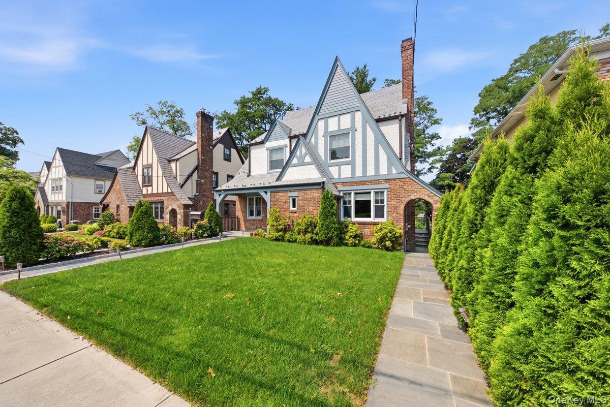 Photo 3 of this property