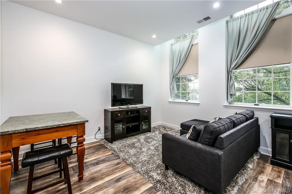 Photo 4 of this property