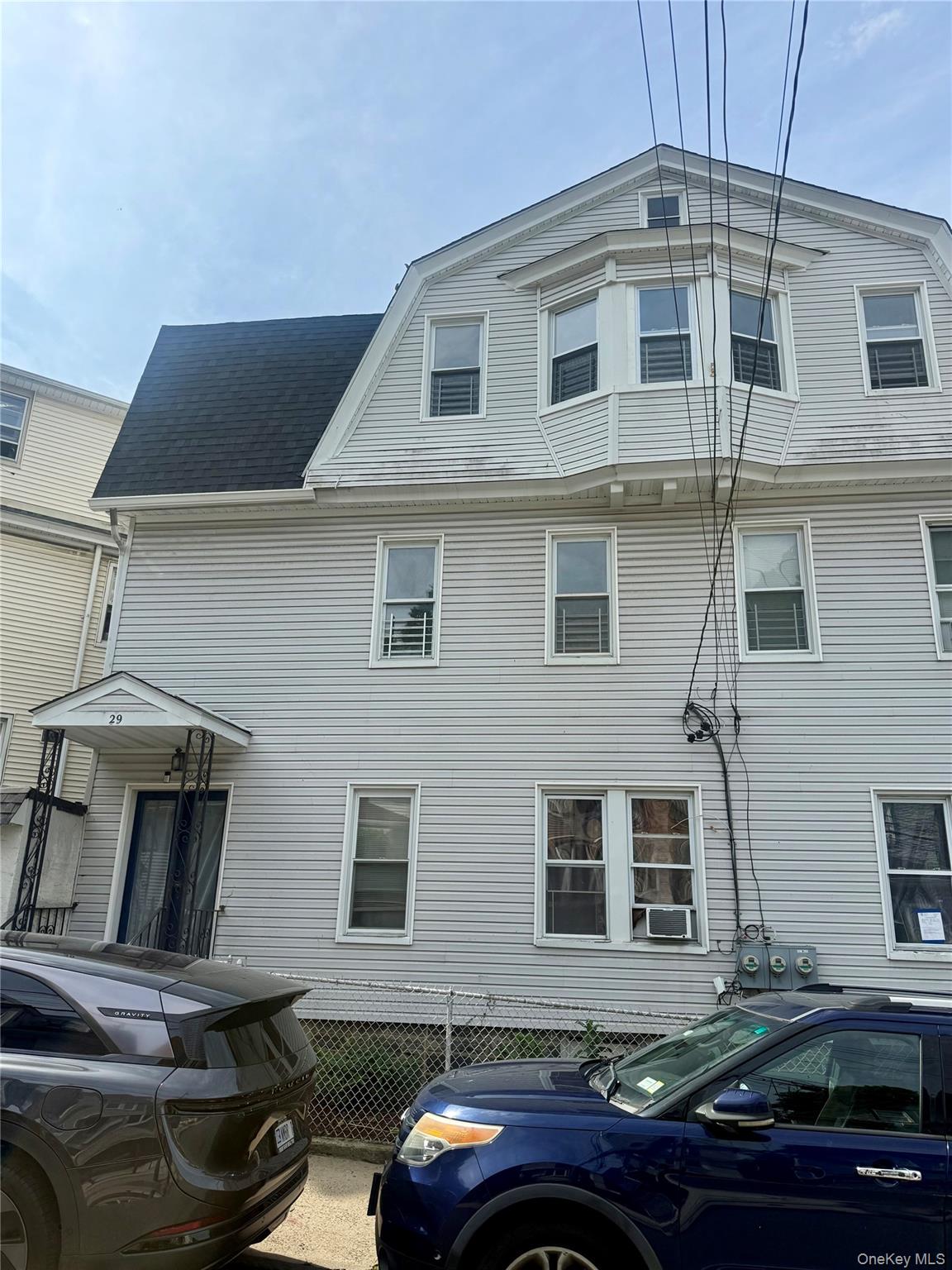 Beautiful freshly updated apartment in the Park Hill section of Yonker...