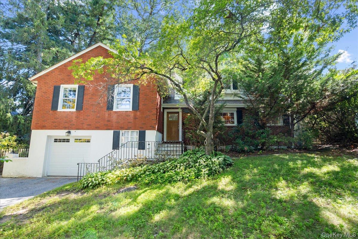 Welcome to 254 Farrington Avenue, where water views, flexible living s...