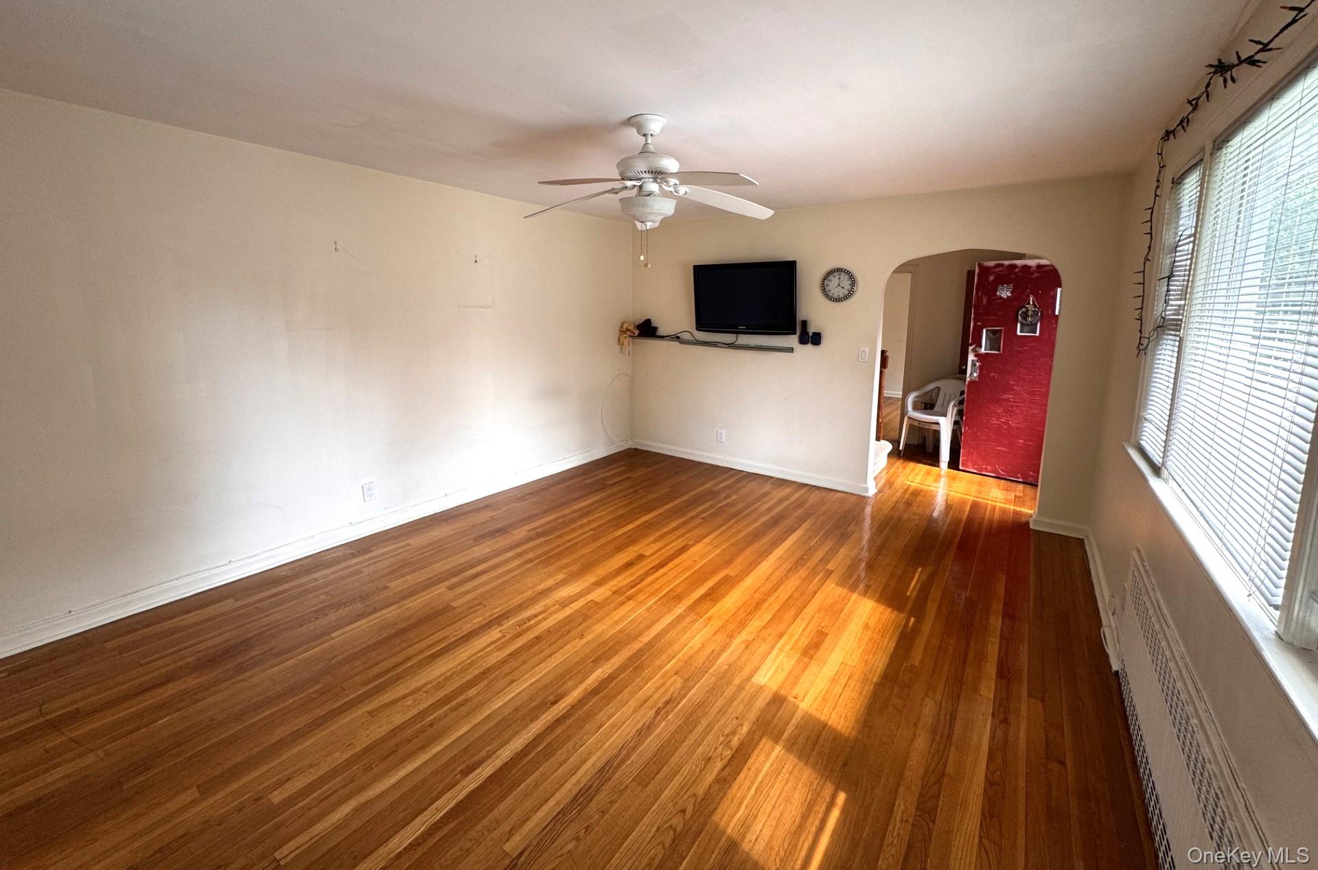 Photo 4 of this property