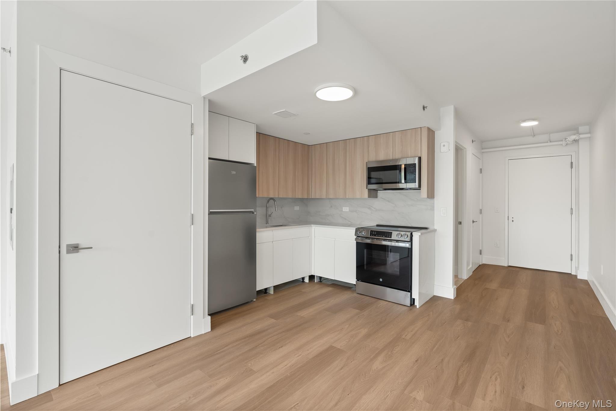 Photo 4 of this property