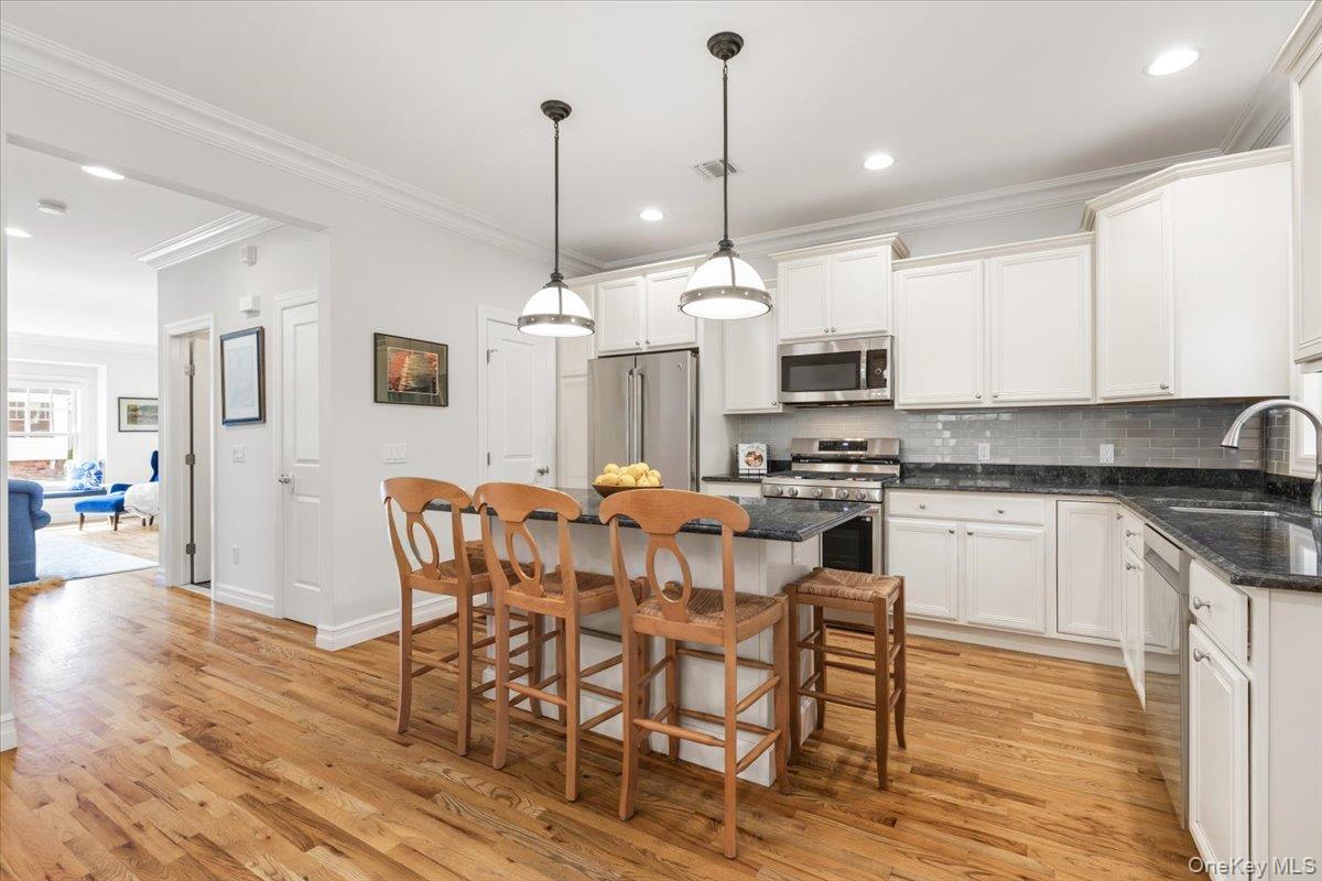 Photo 7 of this property