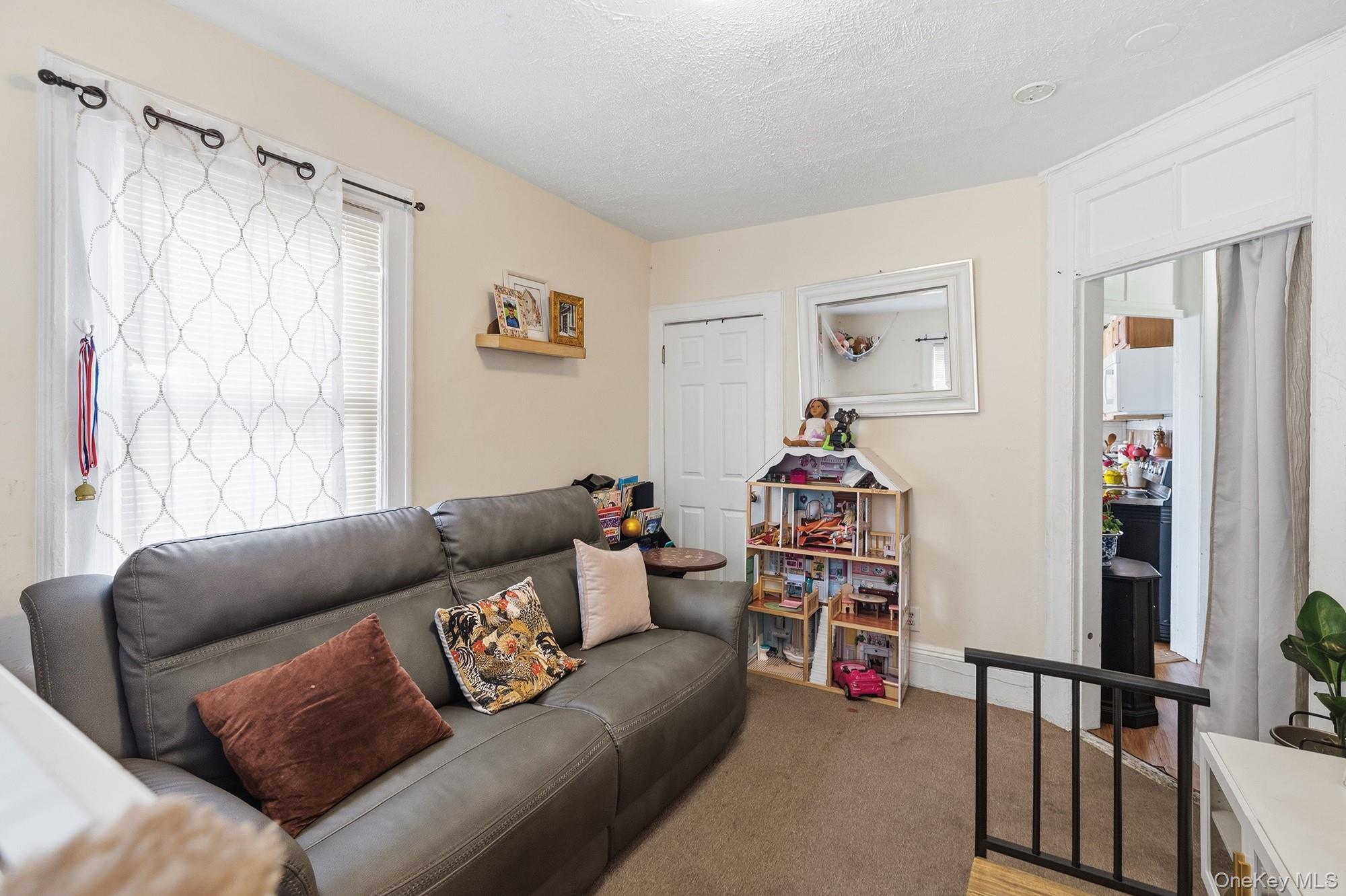 Photo 4 of this property