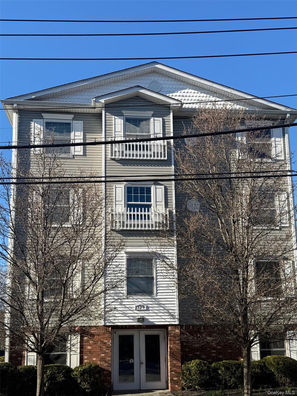 Renovated, open-concept, spacious 2 bedroom apartment on the 3rd floor...