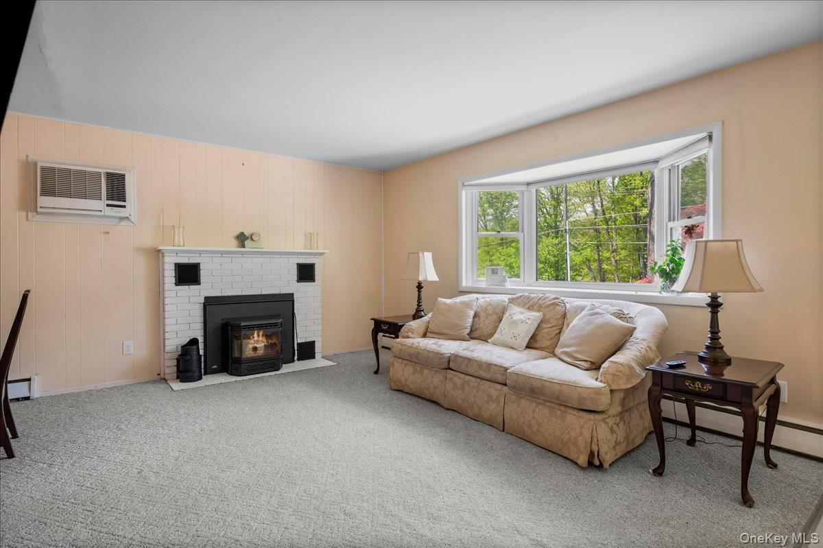 Photo 4 of this property
