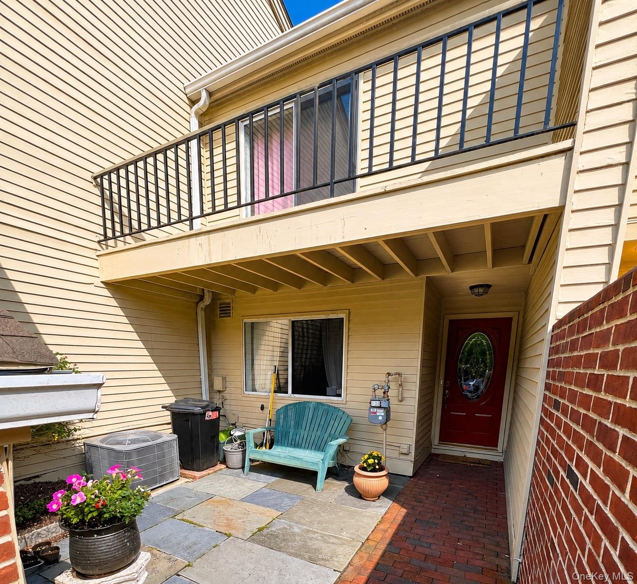 Photo 4 of this property