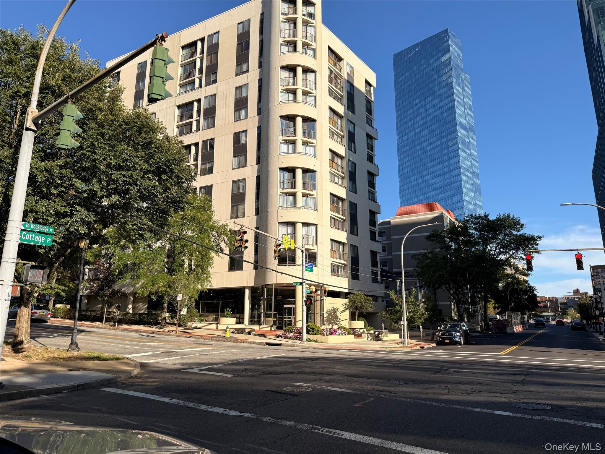 Welcome to The Pavilion right in the center of White Plains! With a 2...