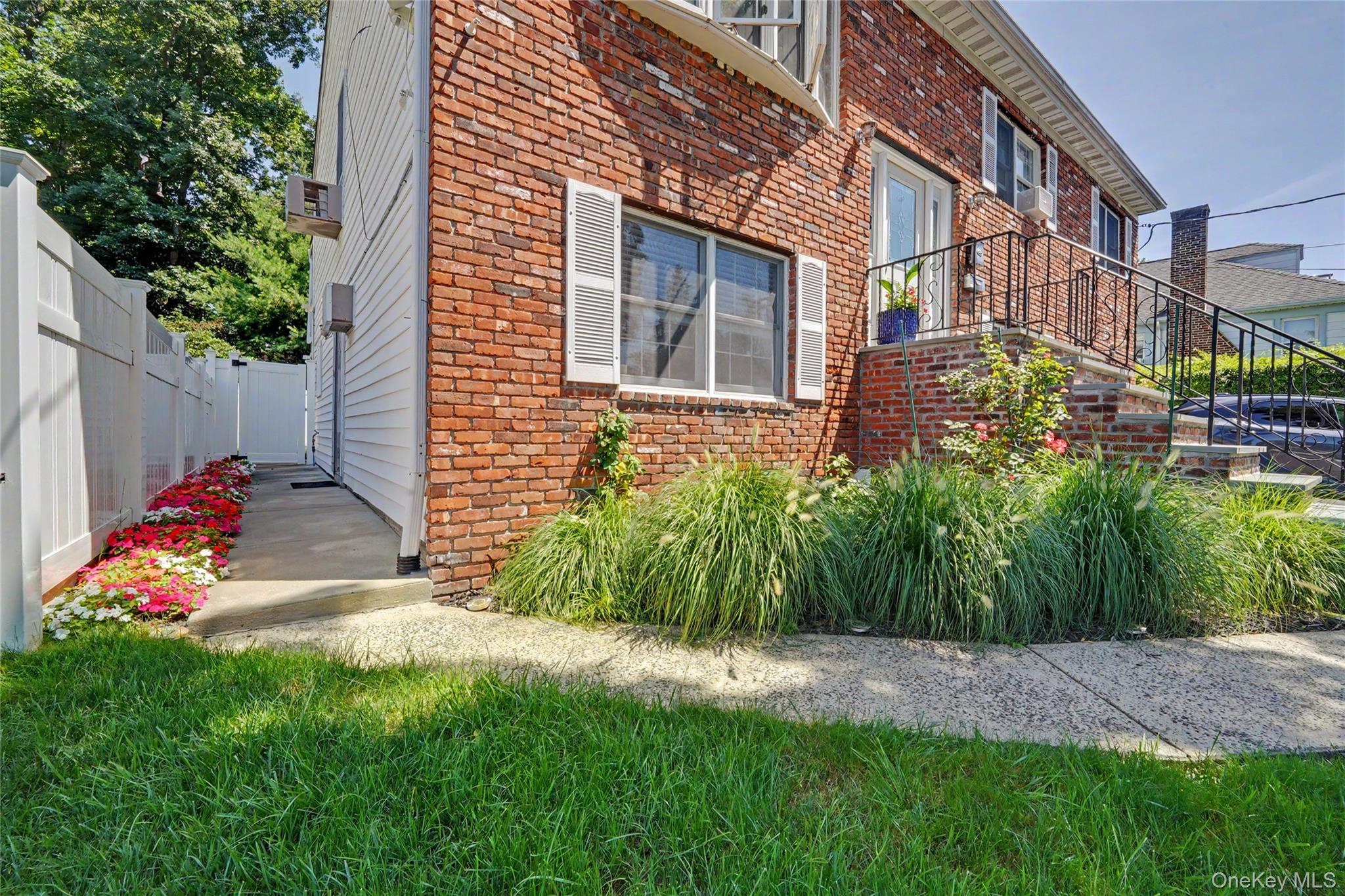 Welcome to this spacious three-bedroom, first-floor residence in Yonke...
