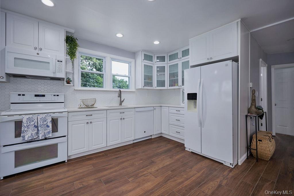 Photo 9 of this property