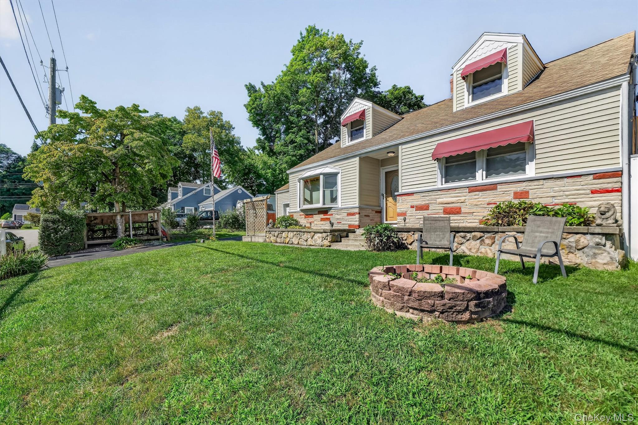 Photo 4 of this property