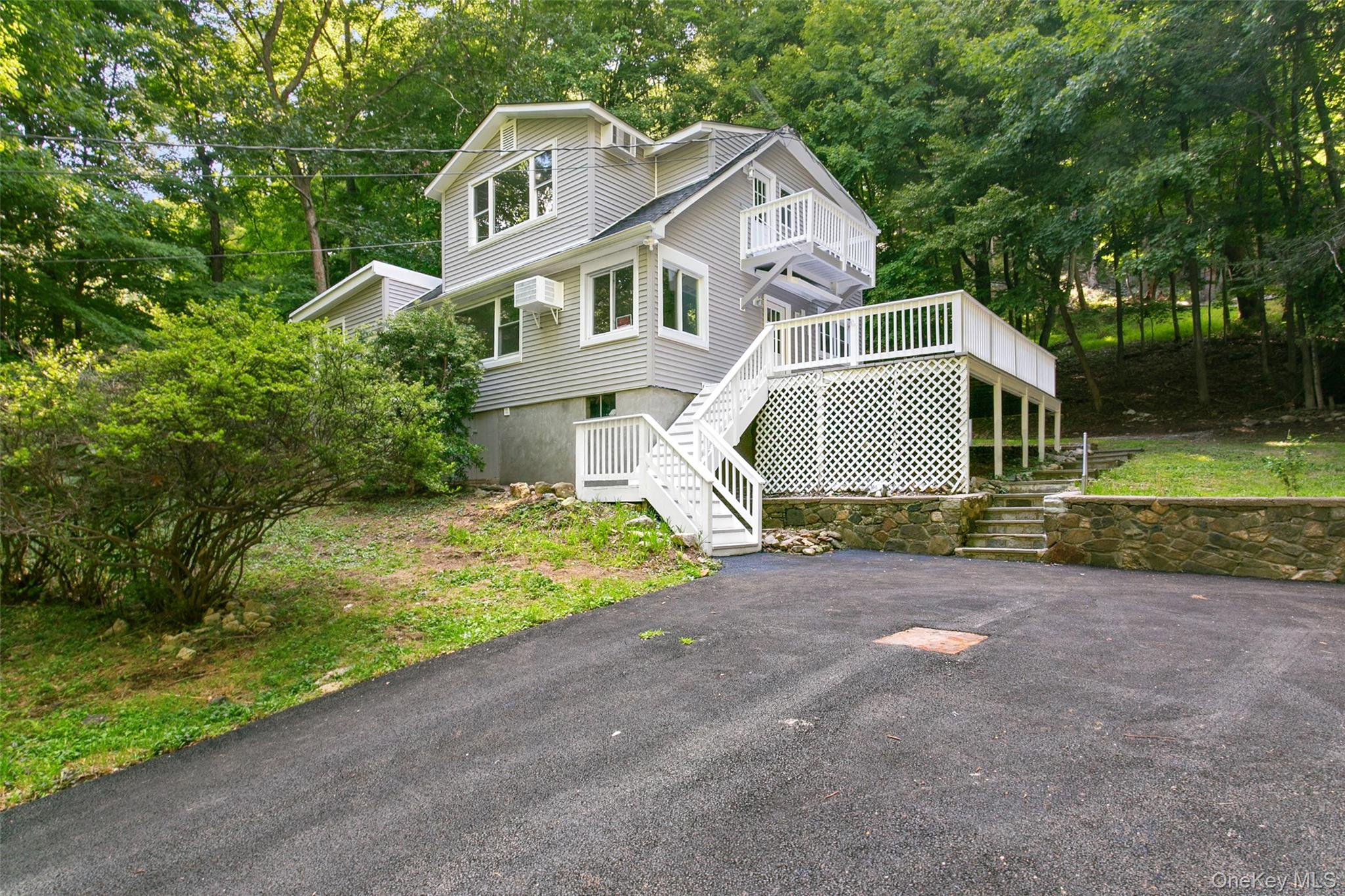 Rare Duplex available in the sought after Goldens Bridge Lake Communit...