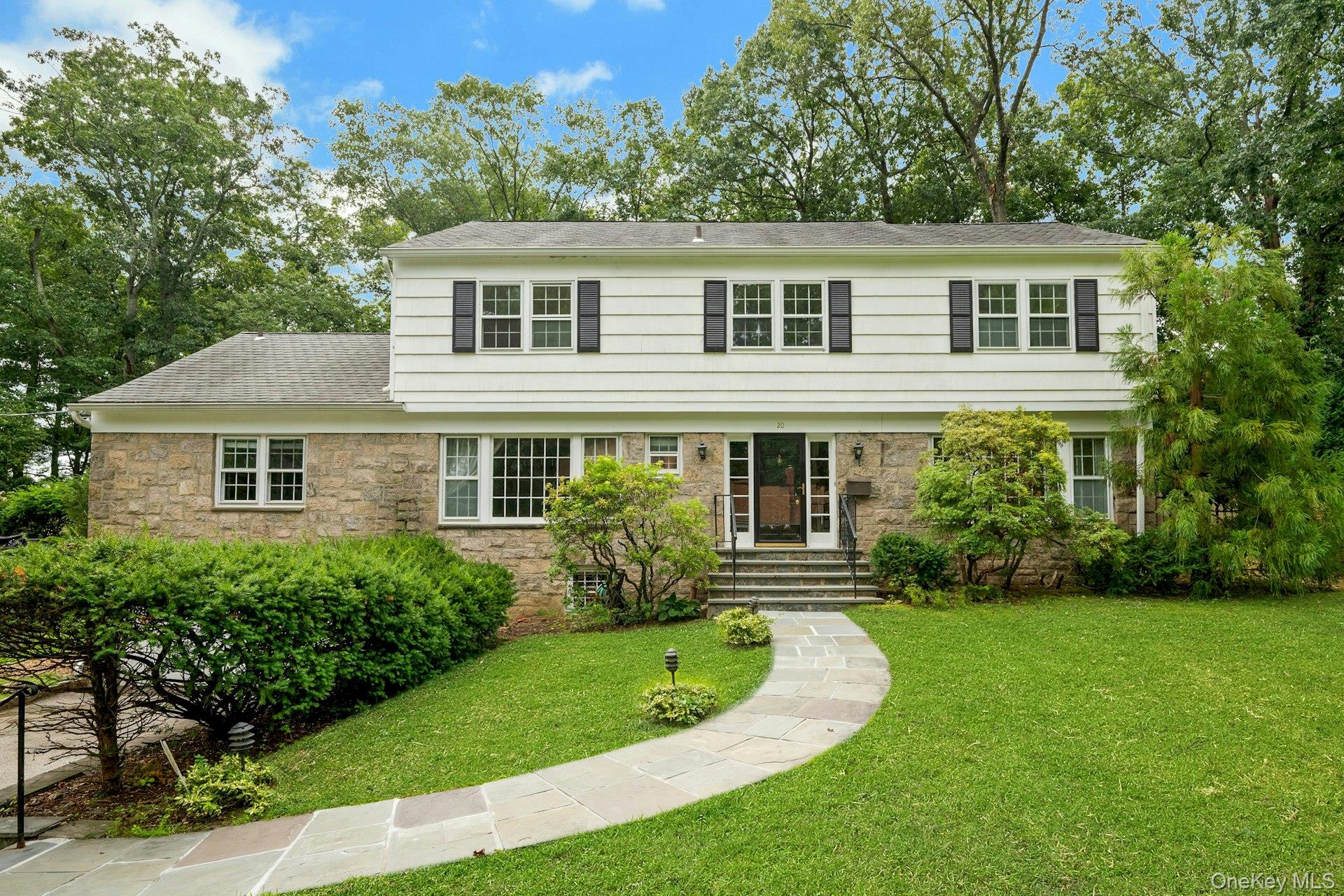 Enjoy the best of suburban living in this beautifully maintained Cente...