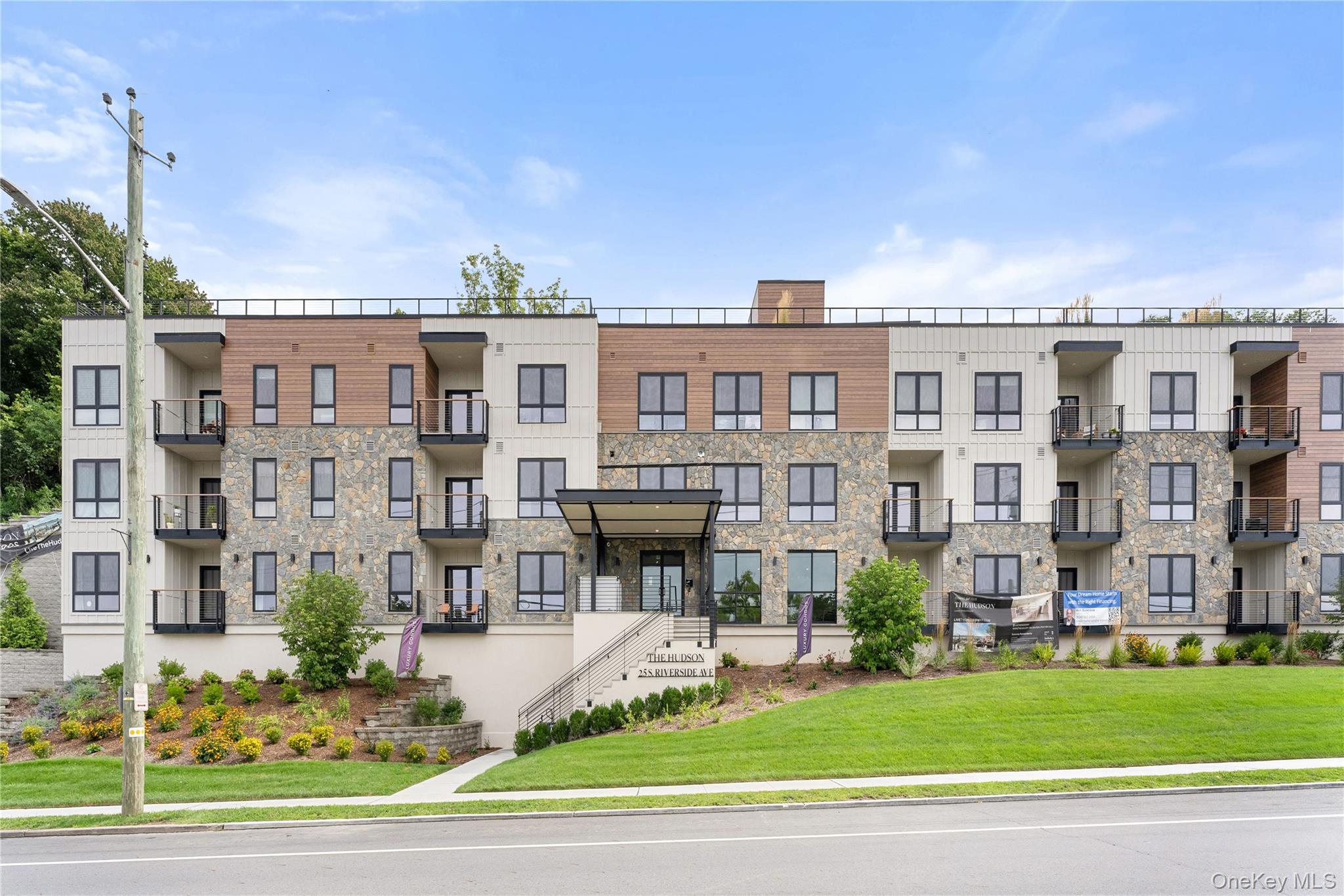 Modern Luxury Meets Hudson River Living

Welcome to The Hudson, an exc...