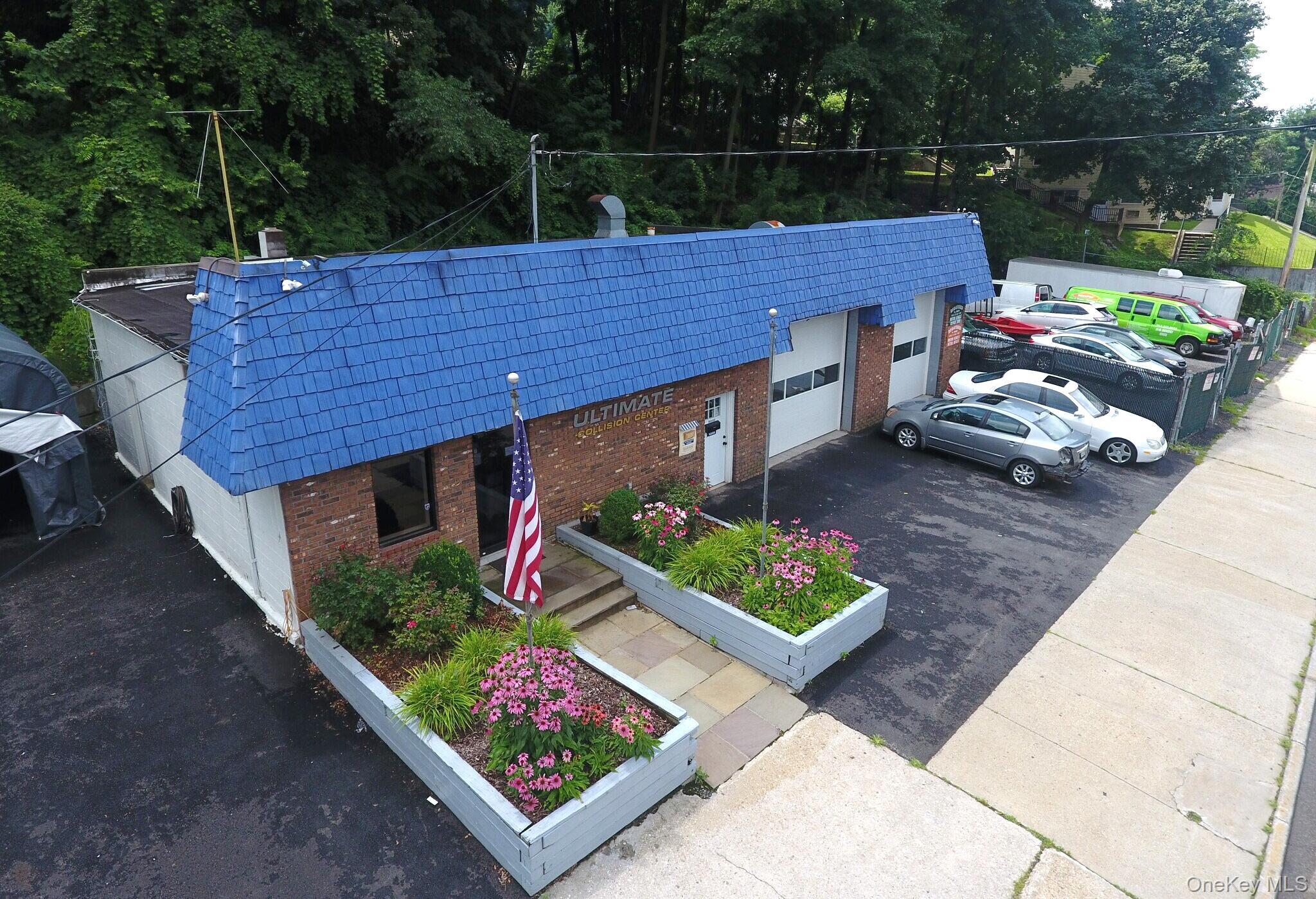 This is a fully operational auto collision, repair, and sales facility...