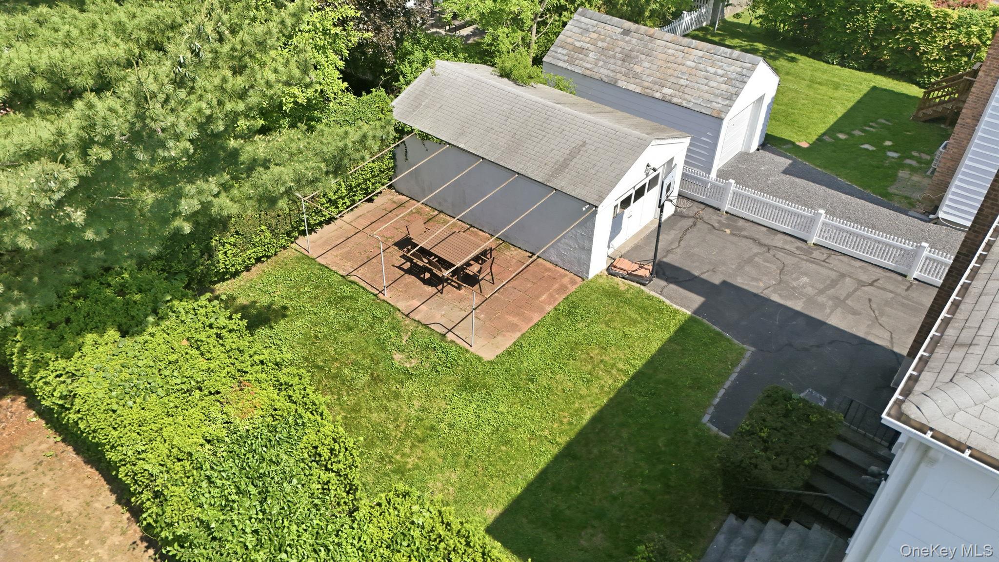 Photo 4 of this property