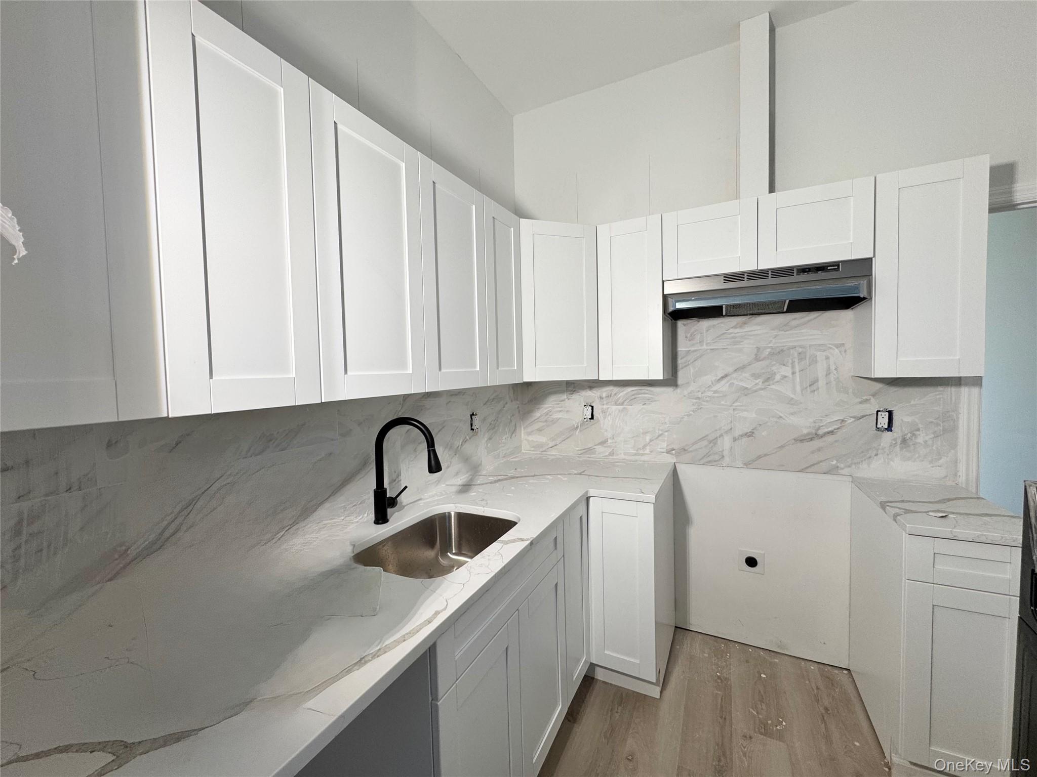 Be the first tenant to enjoy this stunning brand-new first floor apart...