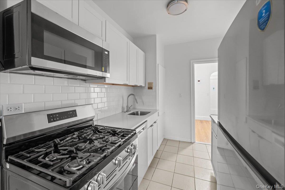 Photo 4 of this property