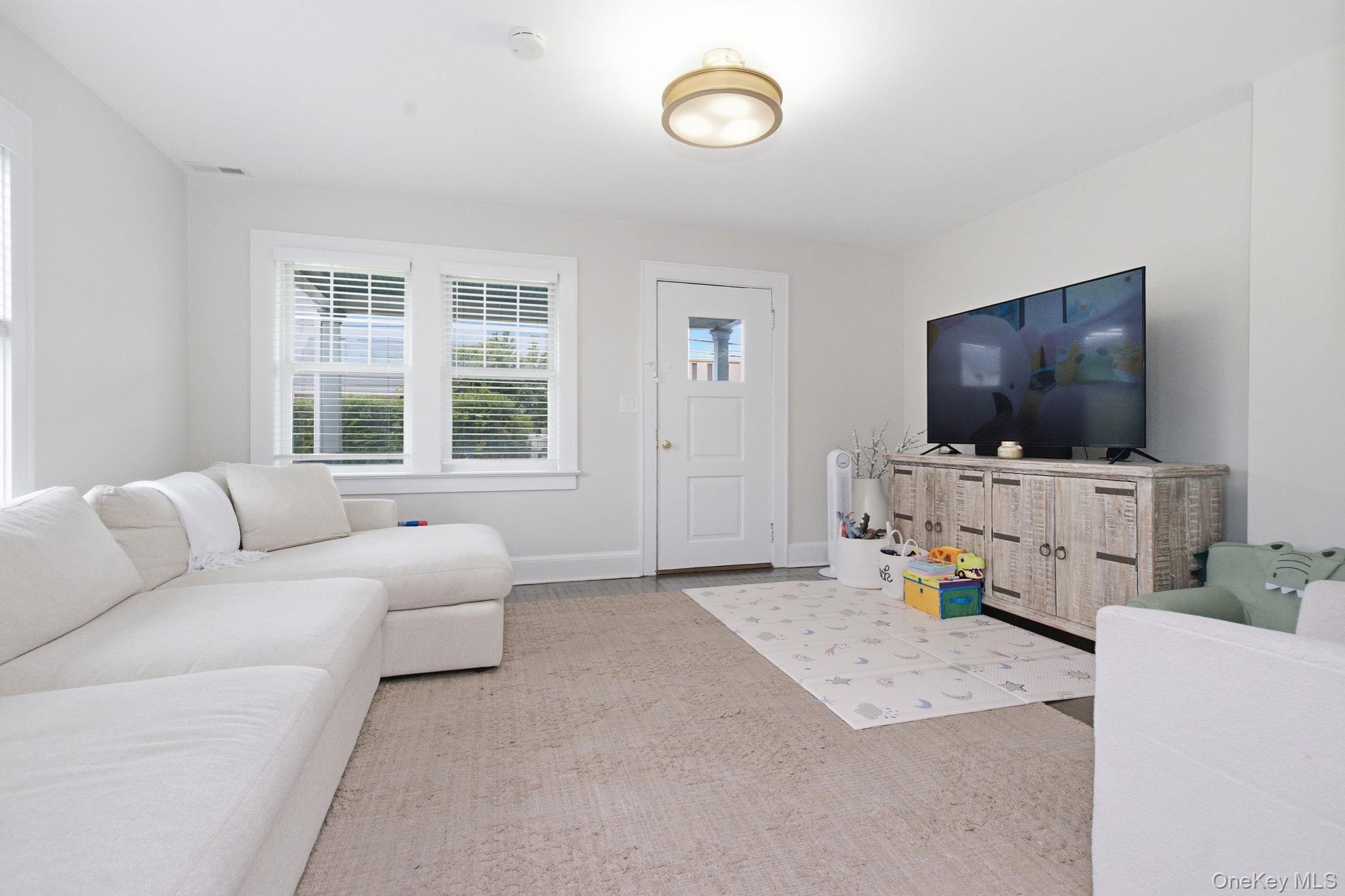 Photo 4 of this property