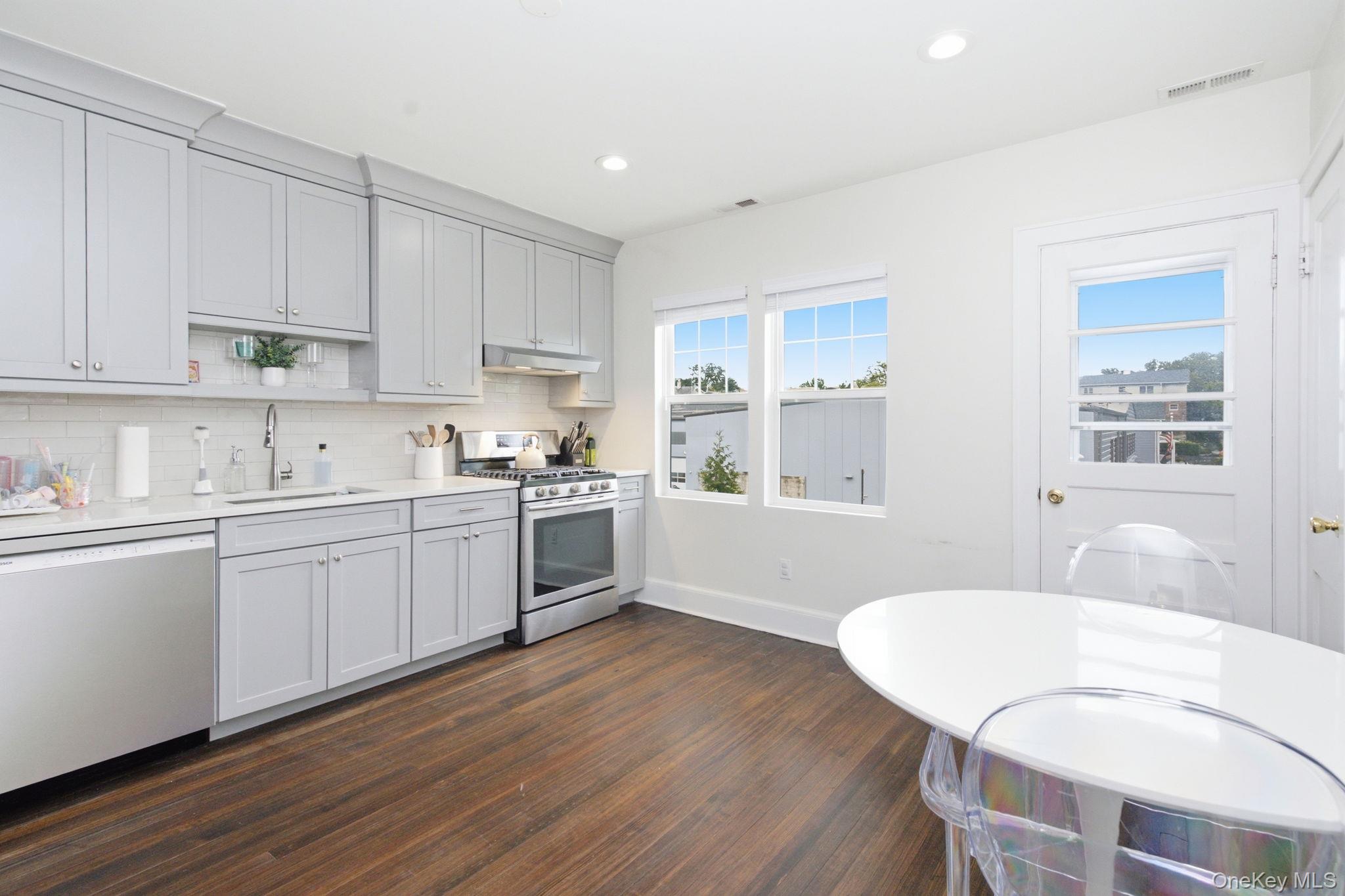 Welcome to this beautiful 3-bedroom, 2-bathroom side-by-side duplex in...