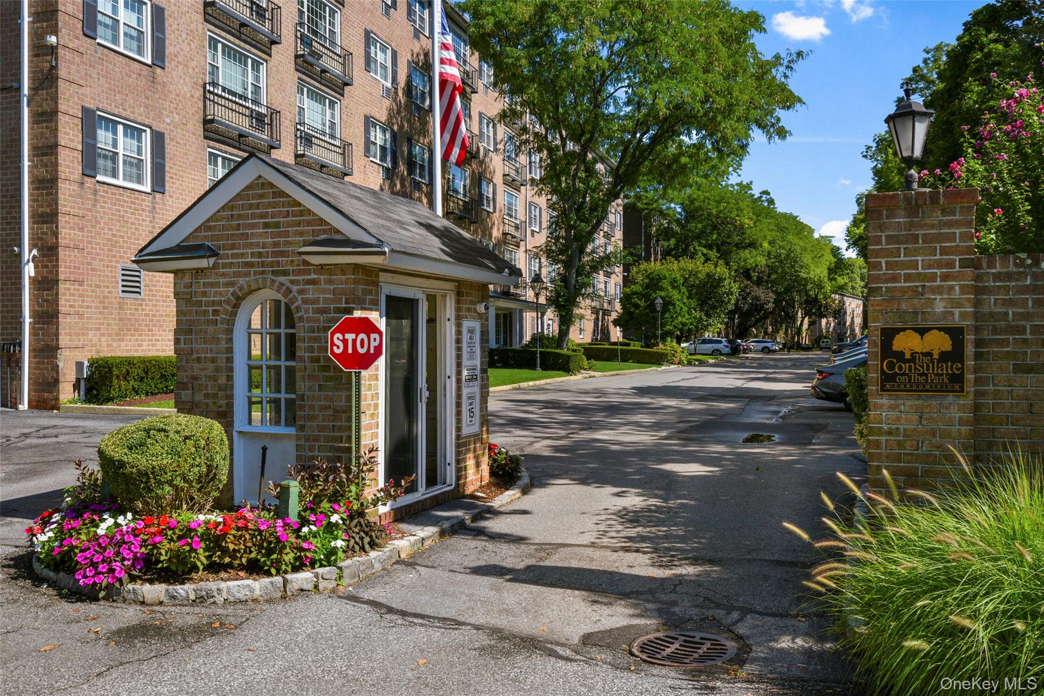 Enjoy comfortable and easy living at The Consulate on the Park! This b...