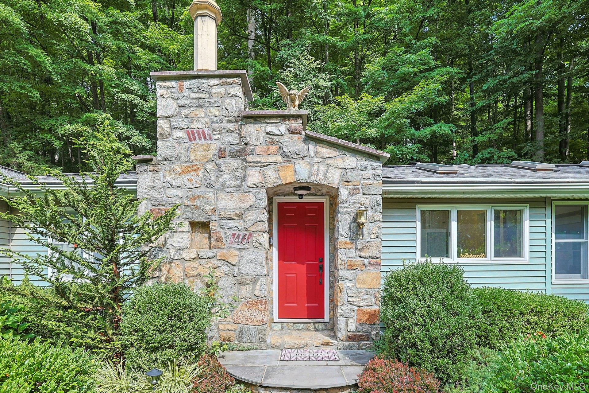 Photo 4 of this property